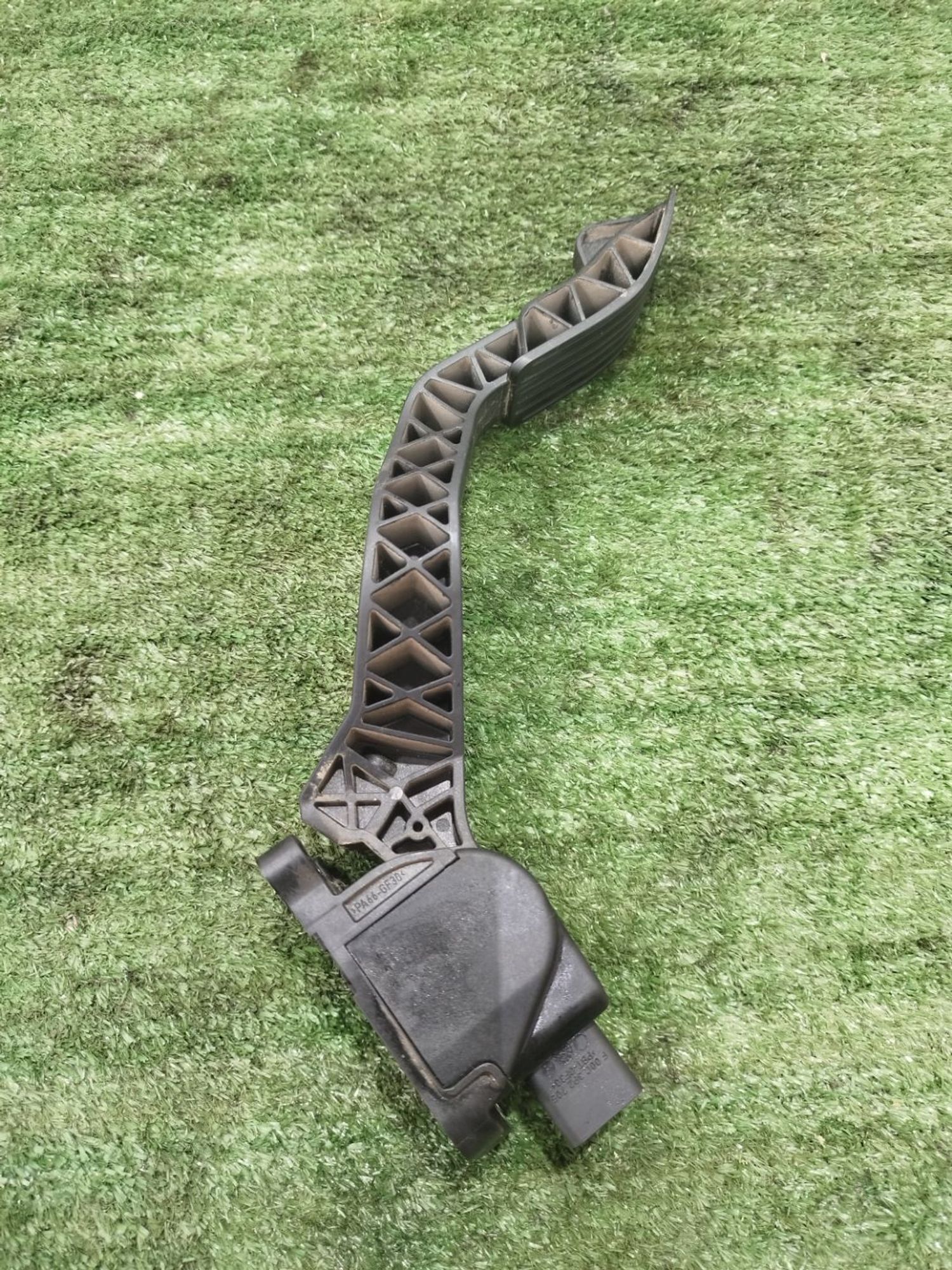 https://ycs.partsauto.market/partsauto-images/thmbs/userImages/2083c2a62fd034e59038f15de4c6b061/part/de96c8d5-4a67-4726-8ee1-8b529d4bbd53_1779554174891.jpg