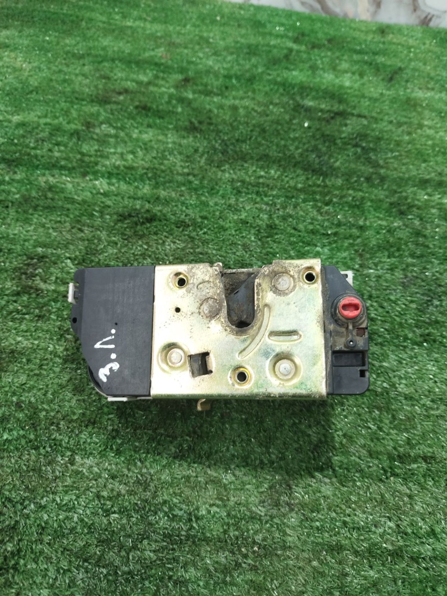 https://ycs.partsauto.market/partsauto-images/thmbs/userImages/2083c2a62fd034e59038f15de4c6b061/part/df6beb2d-82f7-49db-a543-c1e5572f0bb5_1779369327159.jpg