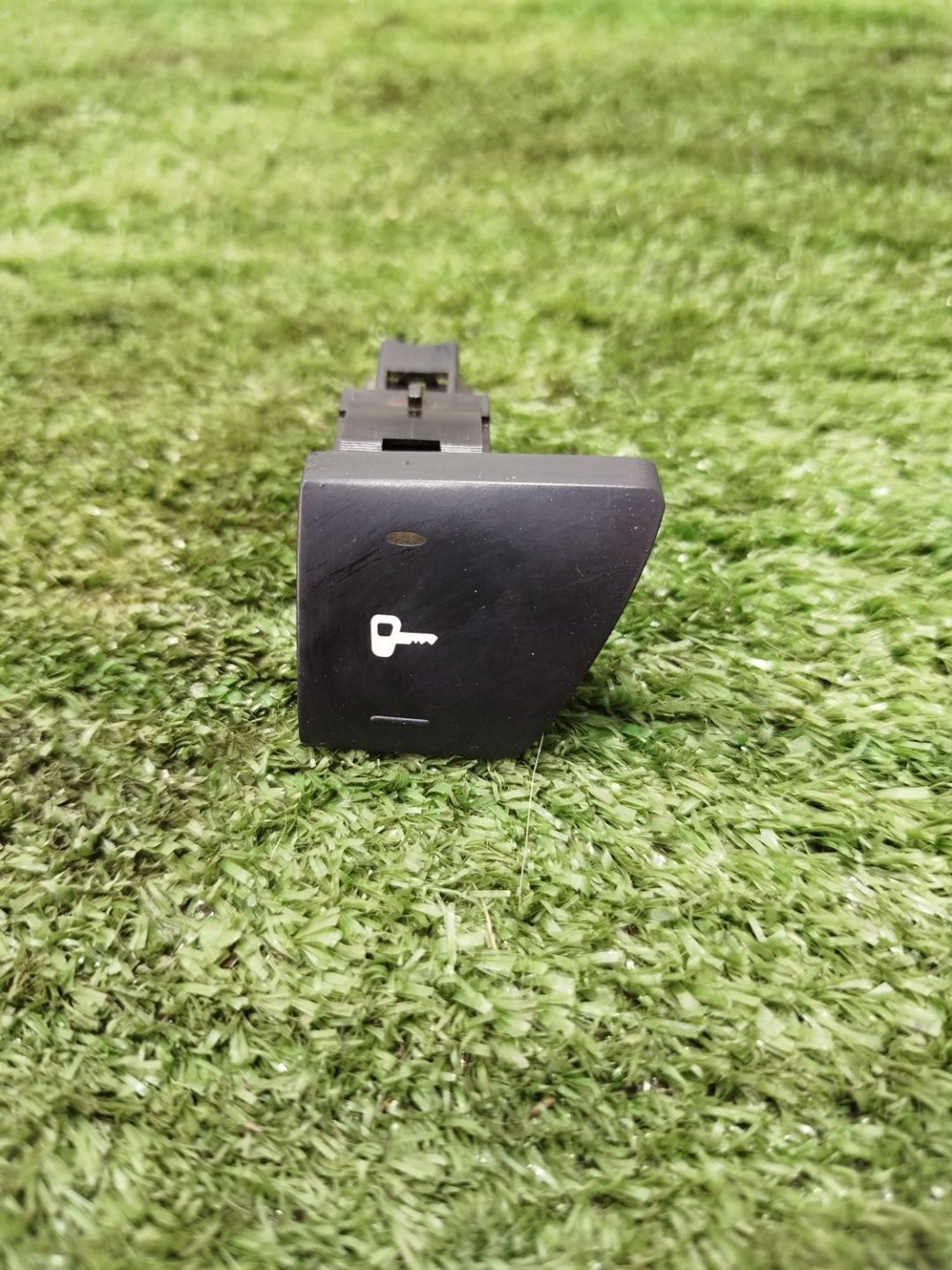 https://ycs.partsauto.market/partsauto-images/thmbs/userImages/2083c2a62fd034e59038f15de4c6b061/part/e2ad4ea5-7fea-4f4b-93df-37765b6eb589_1779872311007.jpg