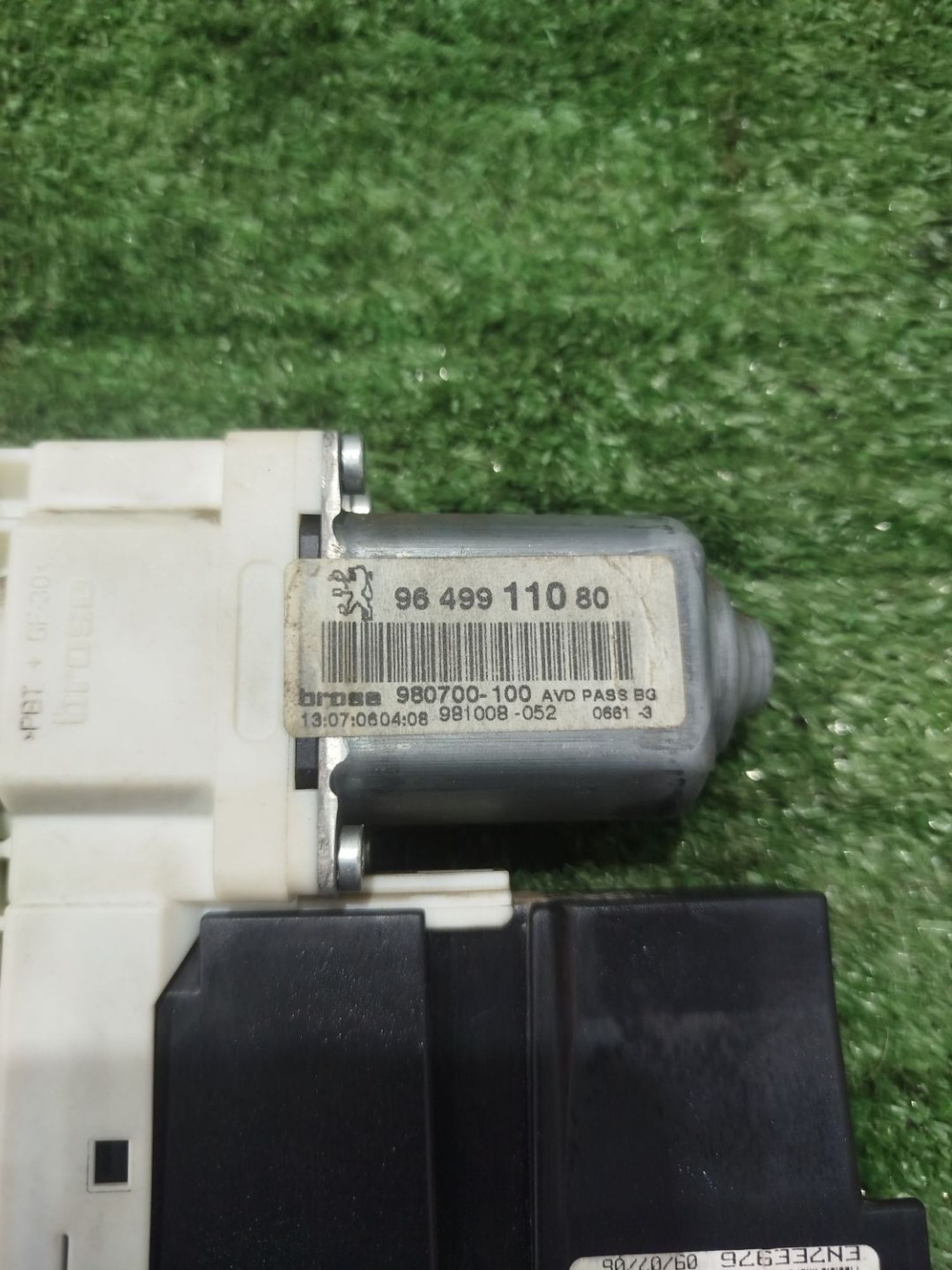 https://ycs.partsauto.market/partsauto-images/thmbs/userImages/2083c2a62fd034e59038f15de4c6b061/part/e4571c48-afdd-4de3-8ecf-3be17e151717_1779870250882.jpg
