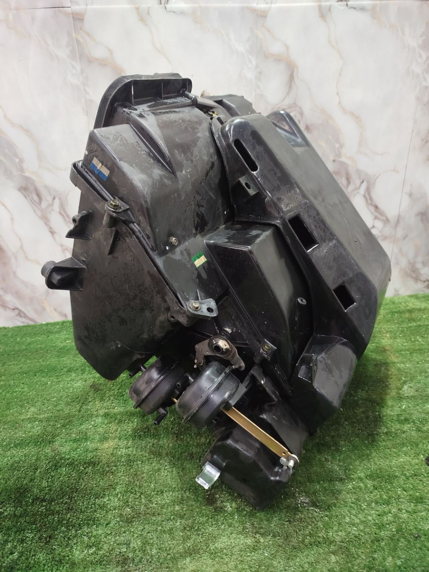 https://ycs.partsauto.market/partsauto-images/thmbs/userImages/2083c2a62fd034e59038f15de4c6b061/part/e6bb6bd6-911f-45d0-a01a-3d85461ea9d5_1782165318894.jpg