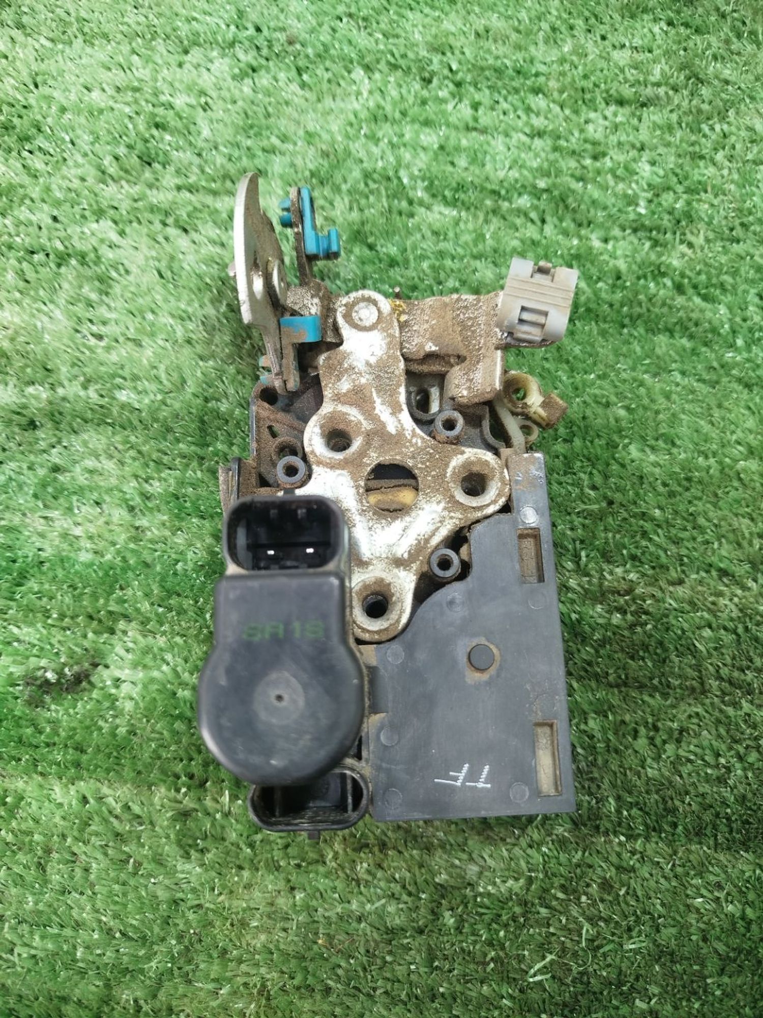 https://ycs.partsauto.market/partsauto-images/thmbs/userImages/2083c2a62fd034e59038f15de4c6b061/part/e7125d76-45f2-471f-92b8-6e82e94cb807_1780054269477.jpg