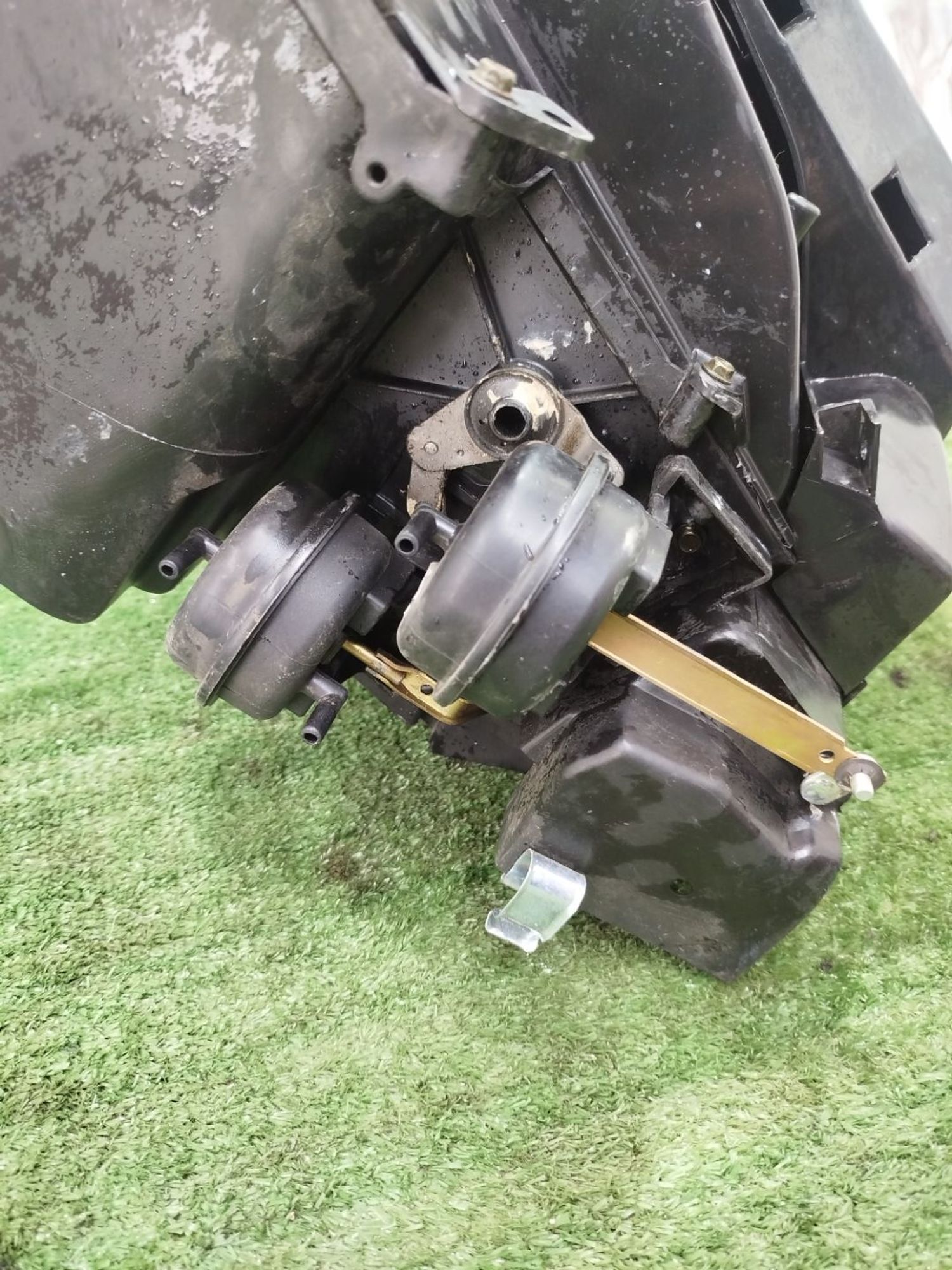 https://ycs.partsauto.market/partsauto-images/thmbs/userImages/2083c2a62fd034e59038f15de4c6b061/part/e9de517e-ca91-428d-a2d1-3a435c66434b_1782165324834.jpg