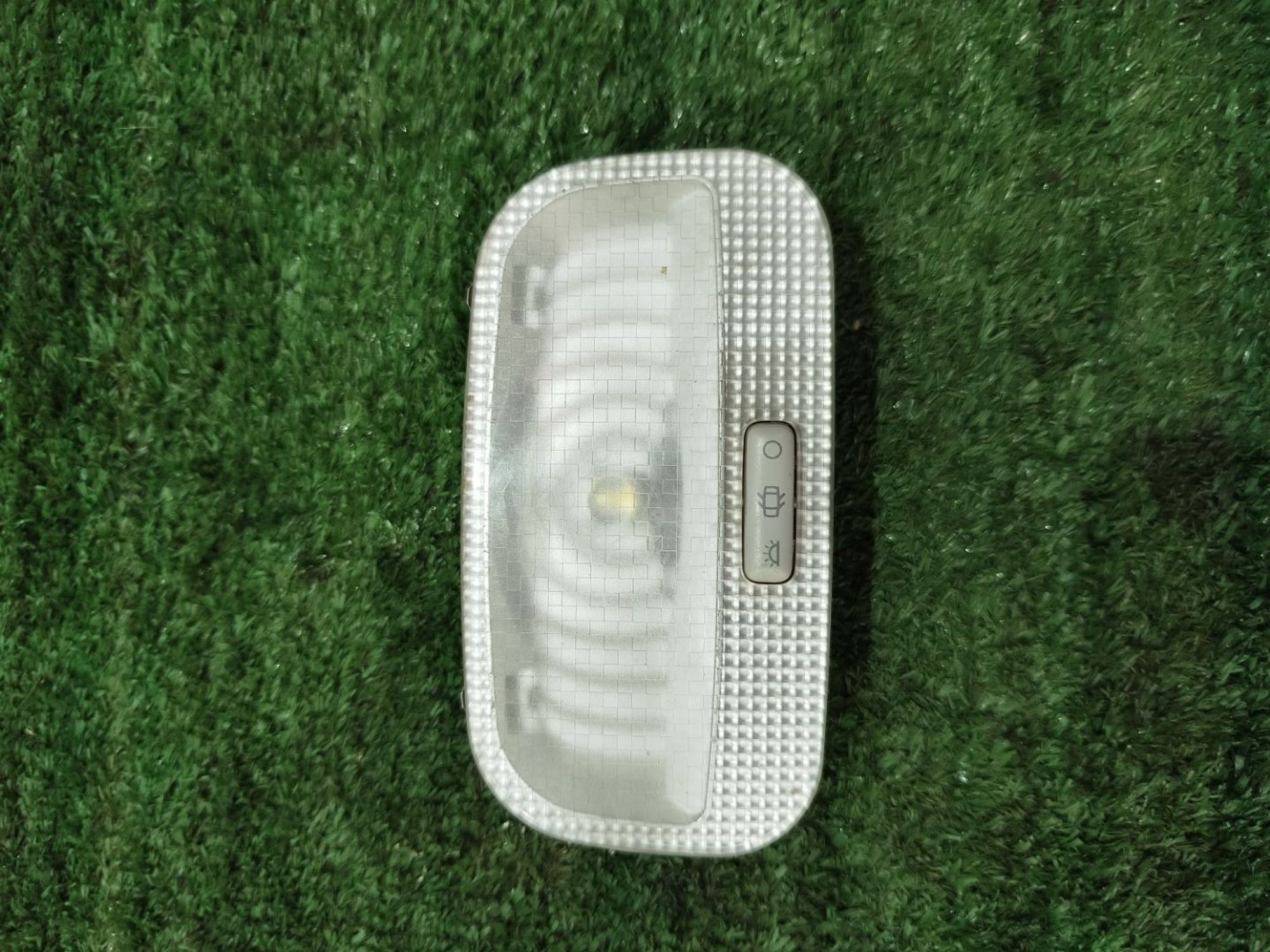 https://ycs.partsauto.market/partsauto-images/thmbs/userImages/2083c2a62fd034e59038f15de4c6b061/part/ec53e480-fa21-439a-8865-9d086f10479d_1779871262600.jpg