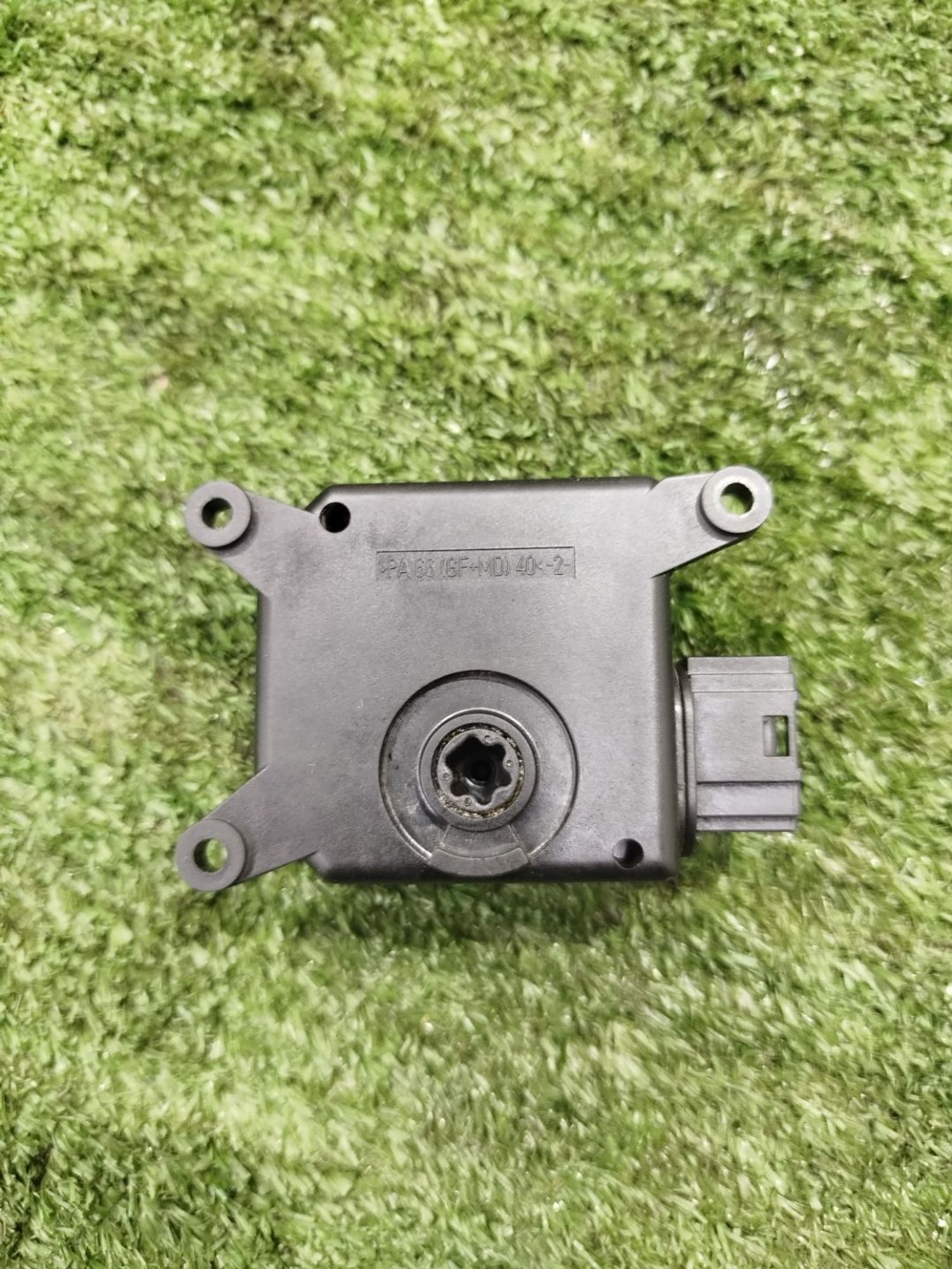 https://ycs.partsauto.market/partsauto-images/thmbs/userImages/2083c2a62fd034e59038f15de4c6b061/part/eebebc83-14ff-446a-a026-85bfb541e835_1779875585551.jpg