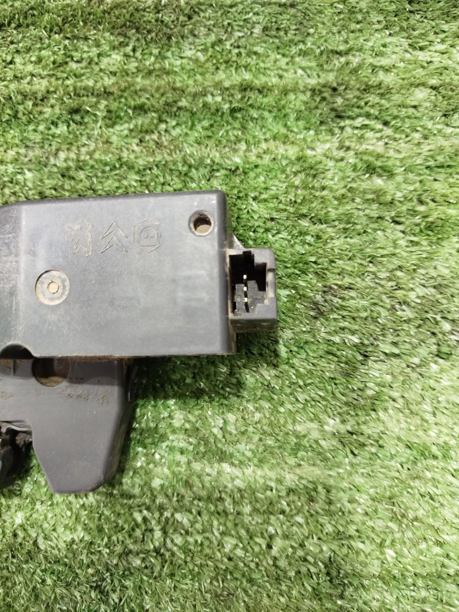 https://ycs.partsauto.market/partsauto-images/thmbs/userImages/2083c2a62fd034e59038f15de4c6b061/part/ef2dc6dc-acf4-43ef-86a0-280cfe2e2c22_1779370429268.jpg
