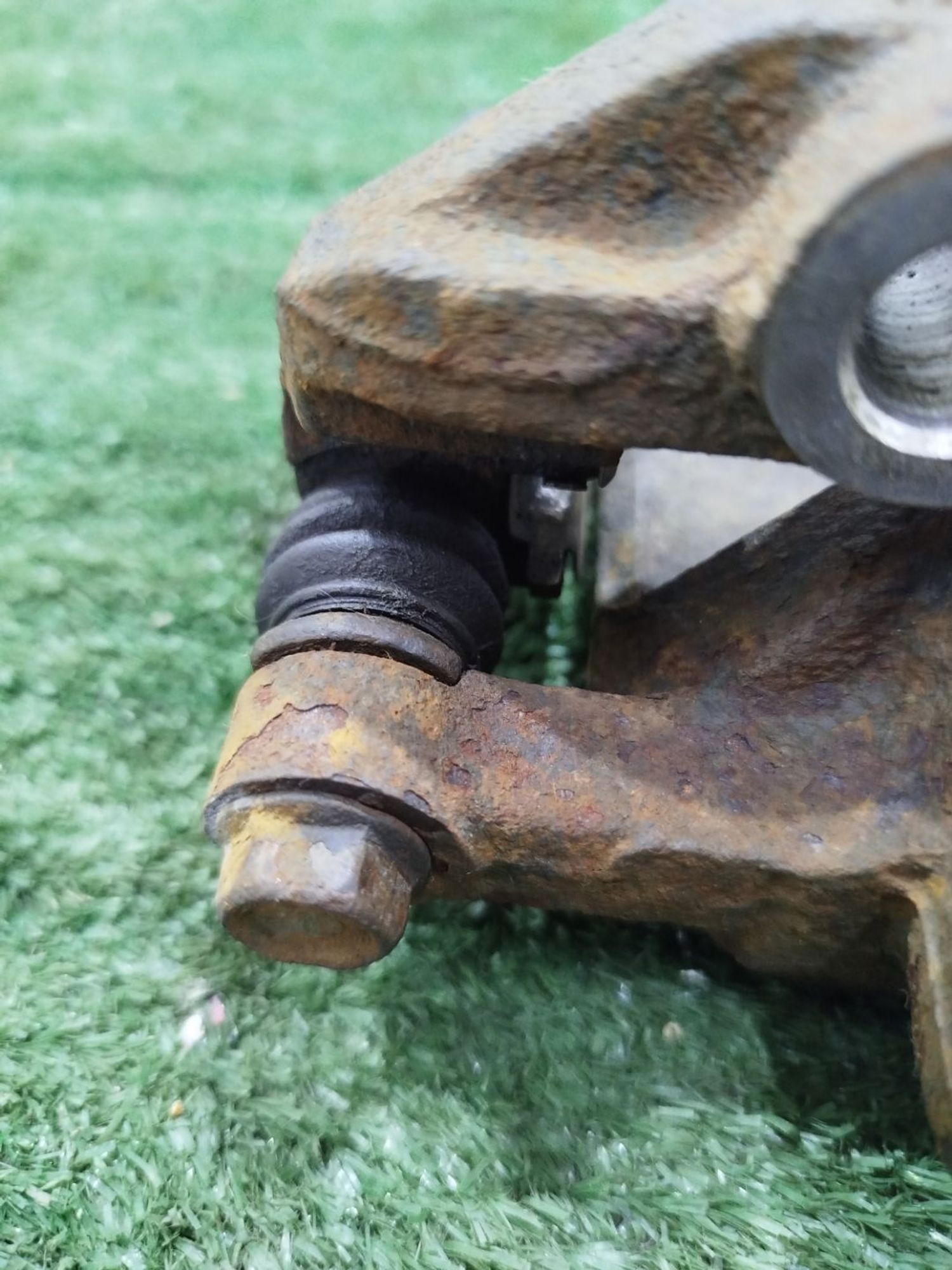 https://ycs.partsauto.market/partsauto-images/thmbs/userImages/2083c2a62fd034e59038f15de4c6b061/part/f05156fe-3d23-41c2-a6aa-0e53bdf255d0_1780047853882.jpg
