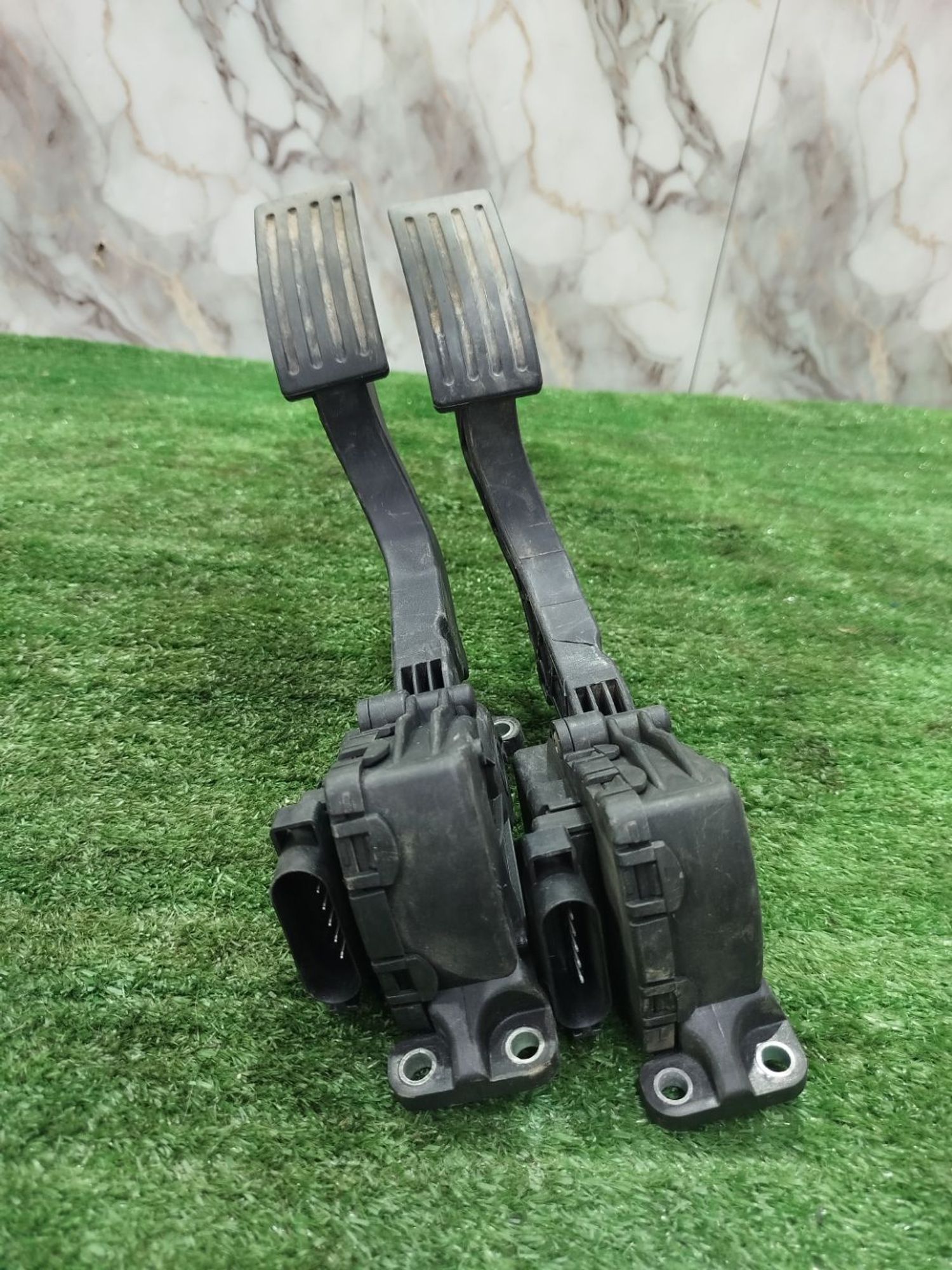 https://ycs.partsauto.market/partsauto-images/thmbs/userImages/2083c2a62fd034e59038f15de4c6b061/part/f171cd66-5c42-4396-a714-1227ec423489_1785683096919.jpg