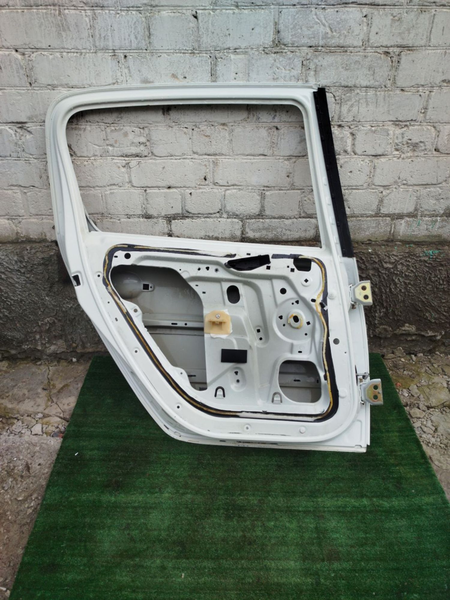 https://ycs.partsauto.market/partsauto-images/thmbs/userImages/2083c2a62fd034e59038f15de4c6b061/part/f46ba33a-2a45-476d-beec-ebd052458cda_1779369798461.jpg