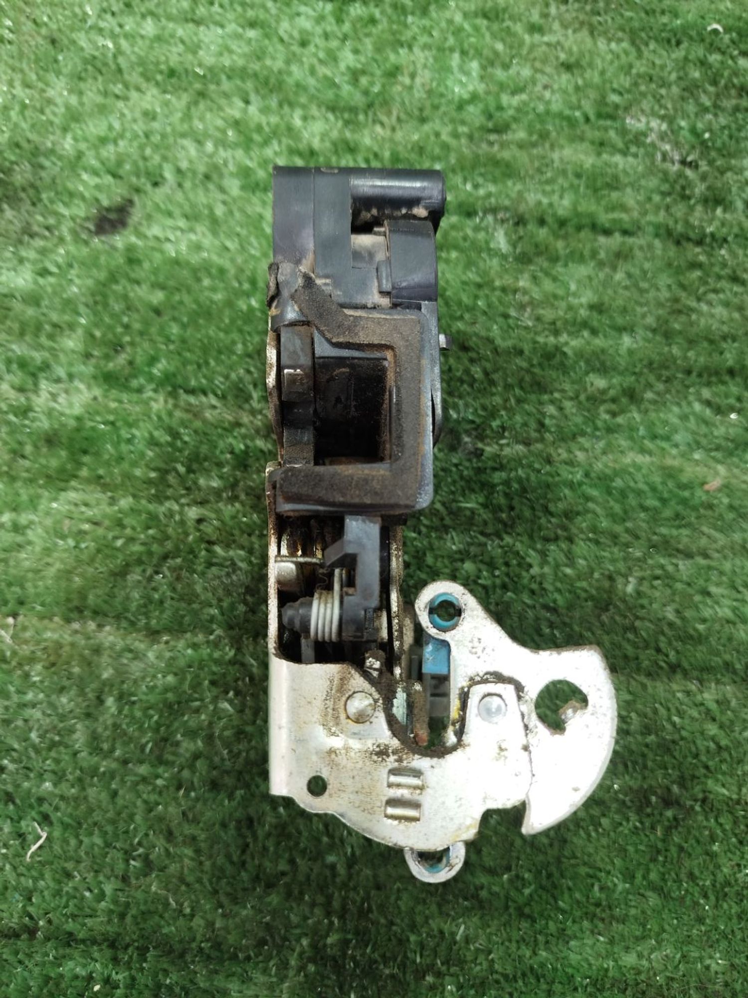 https://ycs.partsauto.market/partsauto-images/thmbs/userImages/2083c2a62fd034e59038f15de4c6b061/part/f71b879c-f428-4434-a865-cfe0af2b9f84_1780054122885.jpg