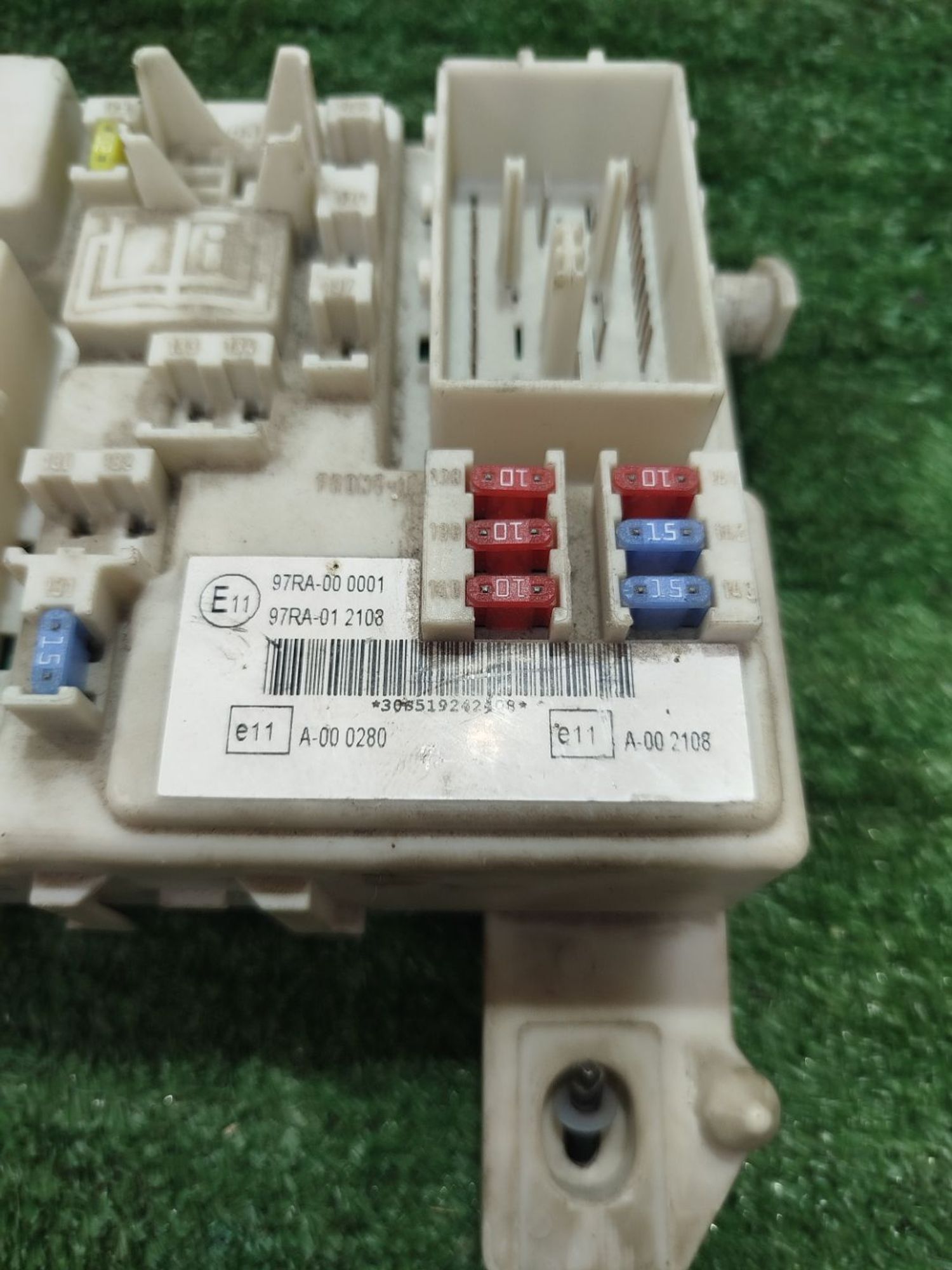 https://ycs.partsauto.market/partsauto-images/thmbs/userImages/2083c2a62fd034e59038f15de4c6b061/part/f7e488db-085f-4f45-9e1f-b2fcfffa6562_1785750580828.jpg