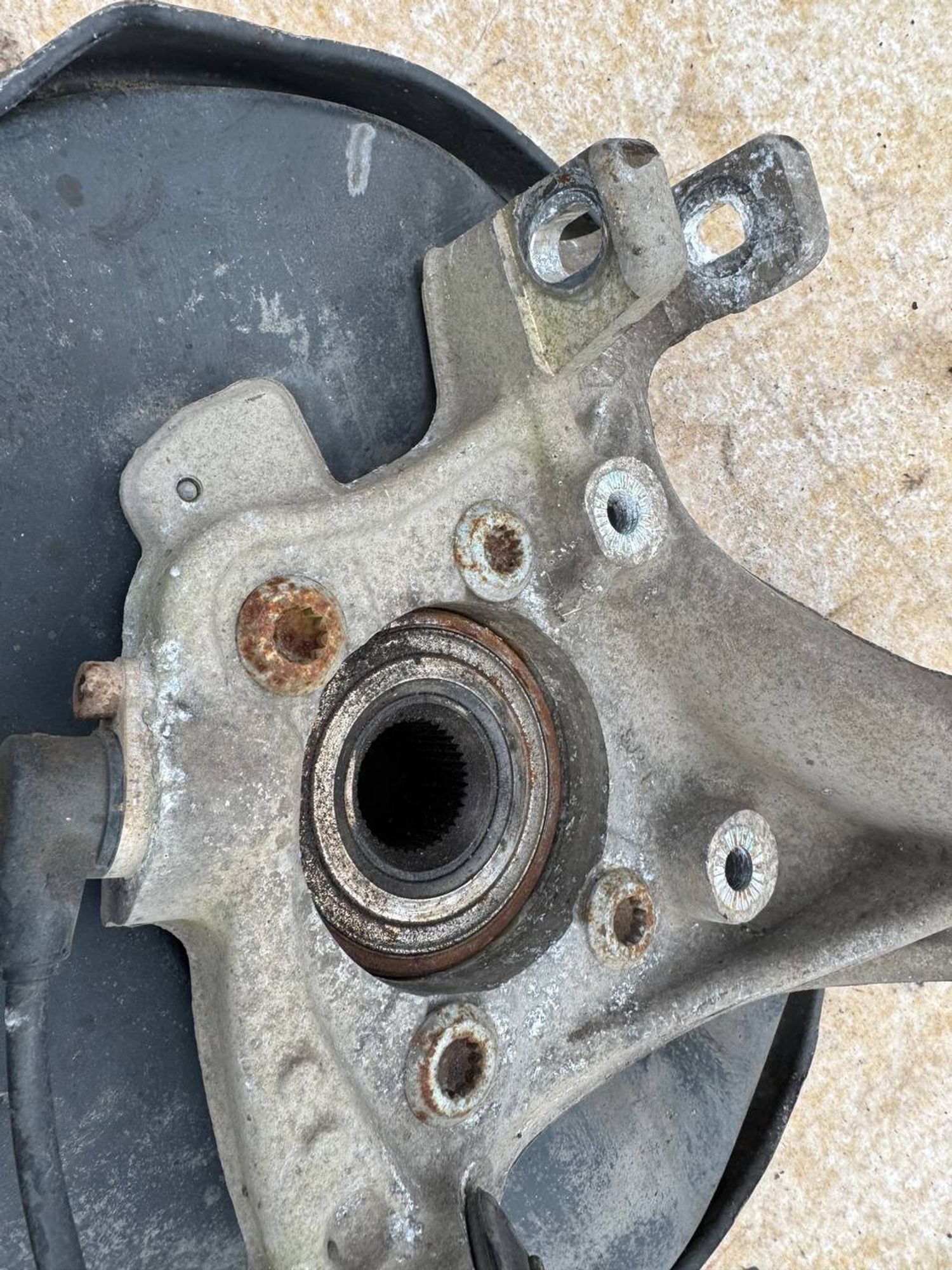 https://ycs.partsauto.market/partsauto-images/thmbs/userImages/268b2560e61c6abd63922b1757f69986/part/0b4a393c-41a4-4e18-82a2-8f9dc053ee83_1779858927418.jpg