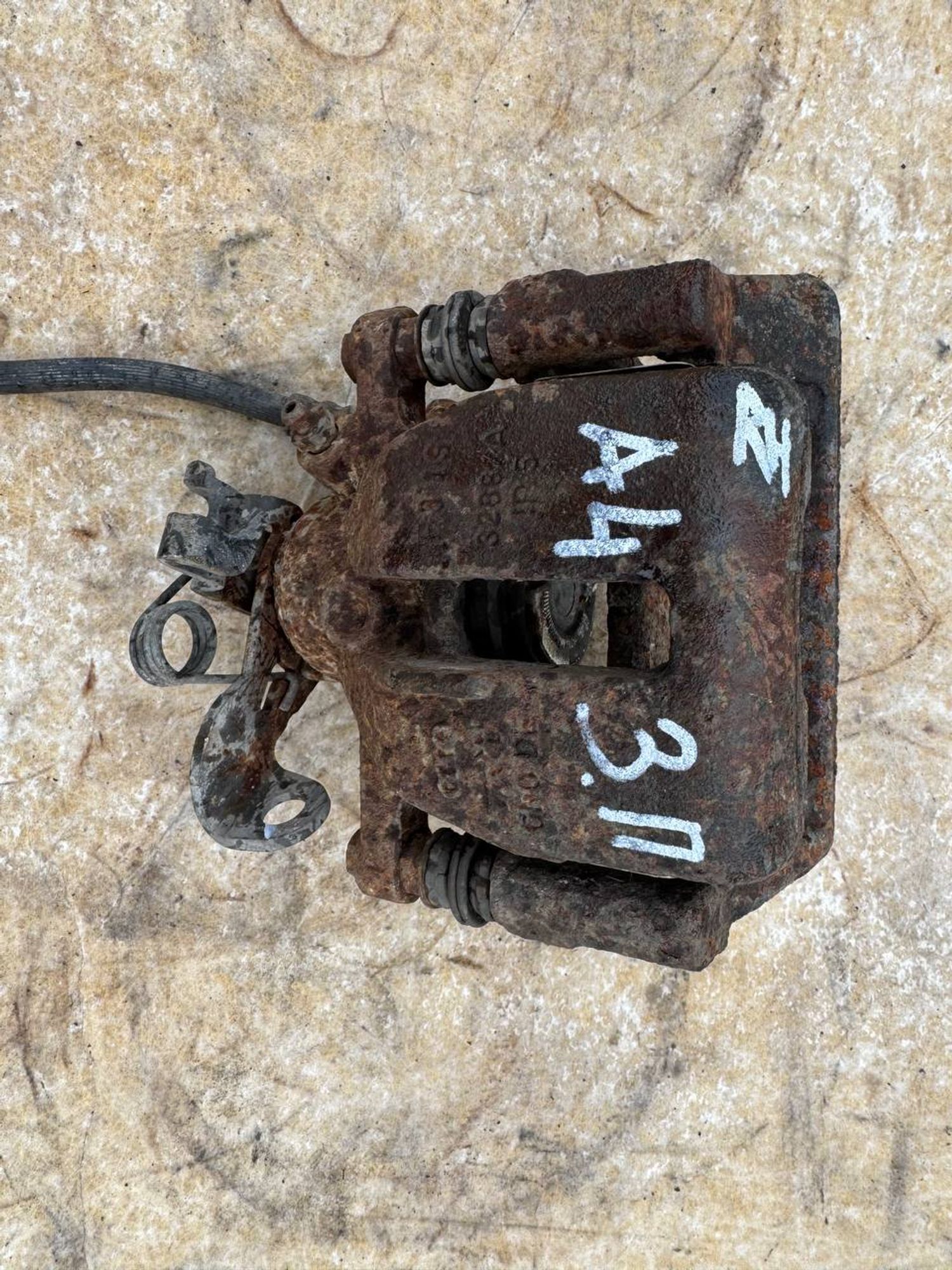 https://ycs.partsauto.market/partsauto-images/thmbs/userImages/268b2560e61c6abd63922b1757f69986/part/104aa599-d4d1-4e59-a26b-9b21cd3f5004_1776359174345.jpg