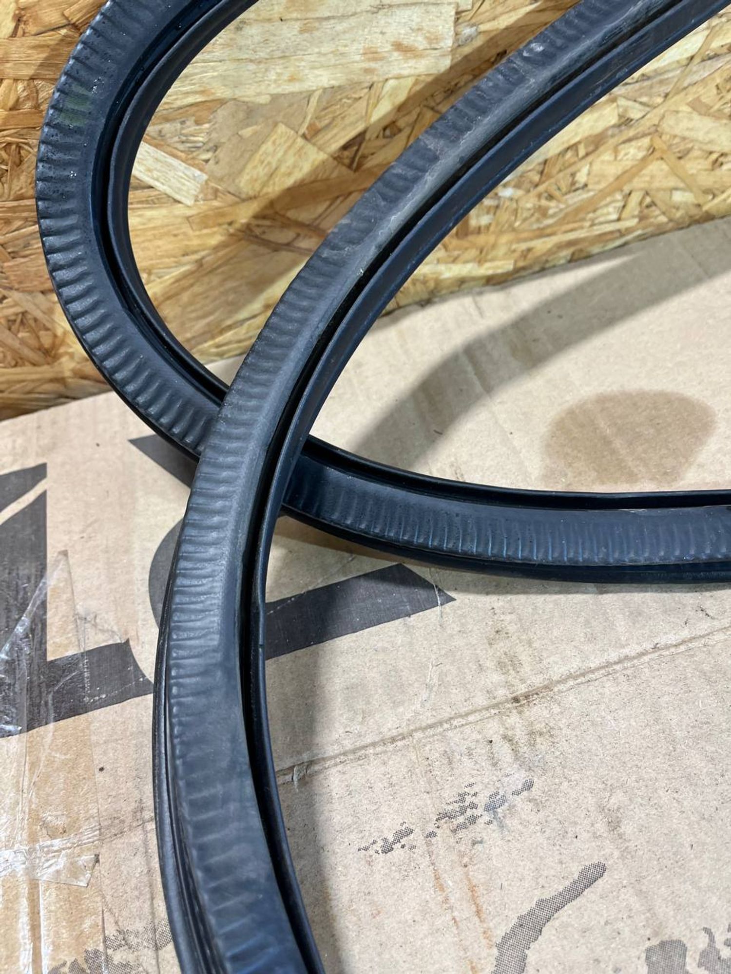 https://ycs.partsauto.market/partsauto-images/thmbs/userImages/268b2560e61c6abd63922b1757f69986/part/139dc2a1-a2ef-46e9-835a-9e6d8e2d4069_1779870272061.jpg