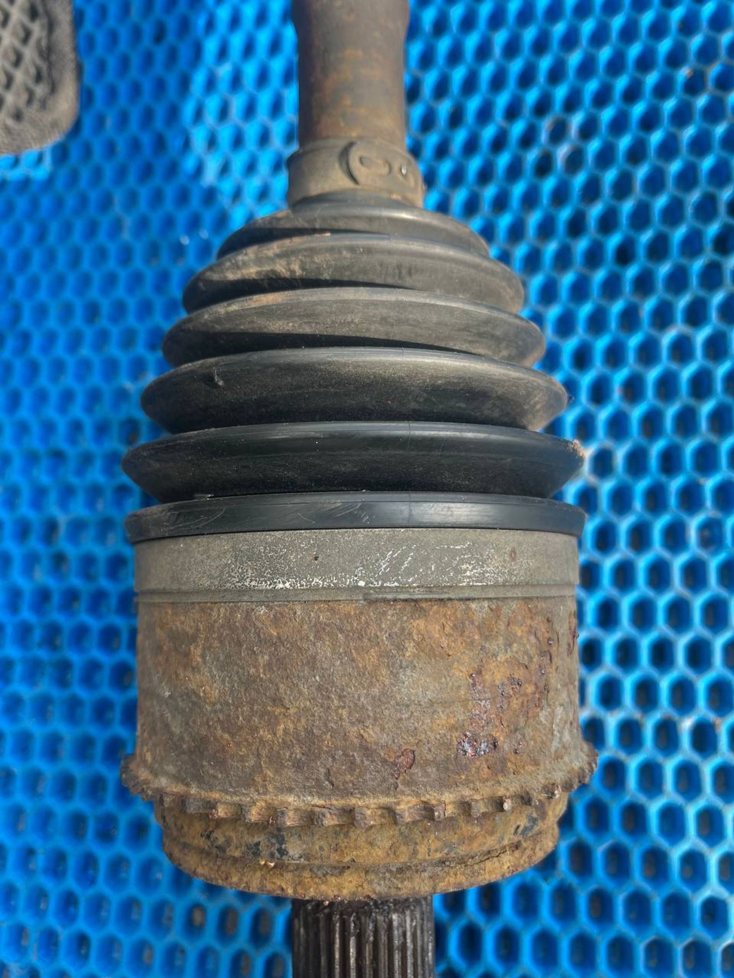 Привод левый Mitsubishi Pajero, III рестайлинг (2002—2006), 5500 рублей, Семиозерка