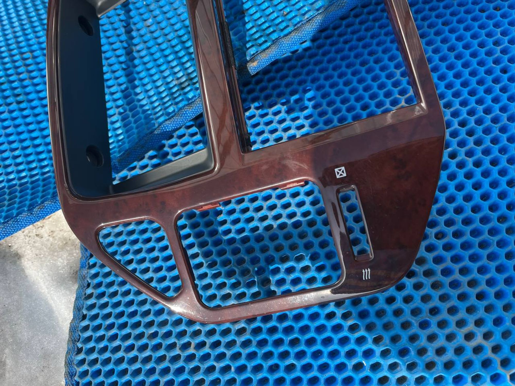 https://ycs.partsauto.market/partsauto-images/thmbs/userImages/268b2560e61c6abd63922b1757f69986/part/22d55b40-b89e-4ab3-a11c-6077b3c4f11e_1779867777324.jpg