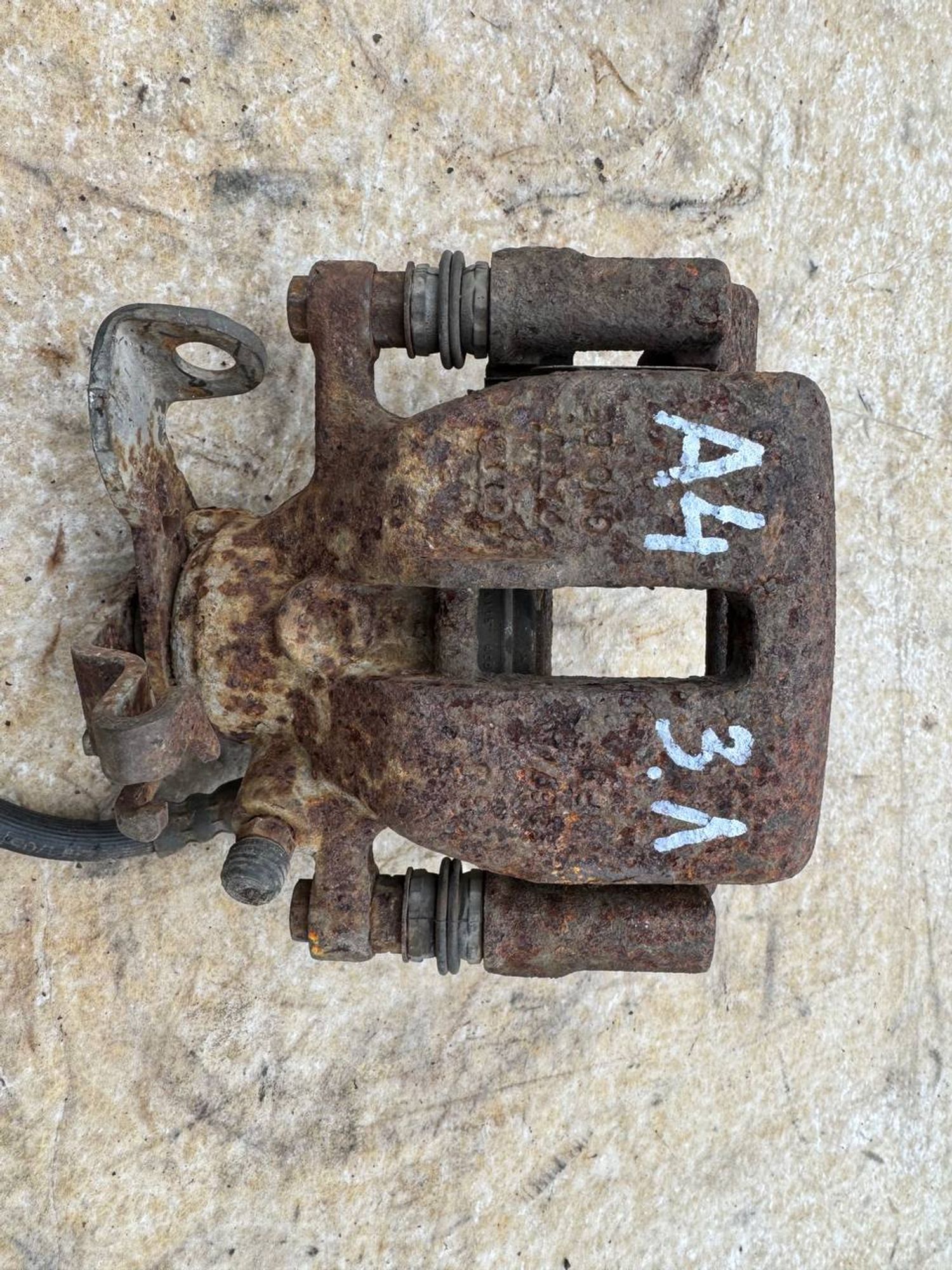 https://ycs.partsauto.market/partsauto-images/thmbs/userImages/268b2560e61c6abd63922b1757f69986/part/318c575e-54eb-4fc0-af2e-69ea96006051_1776257375980.jpg