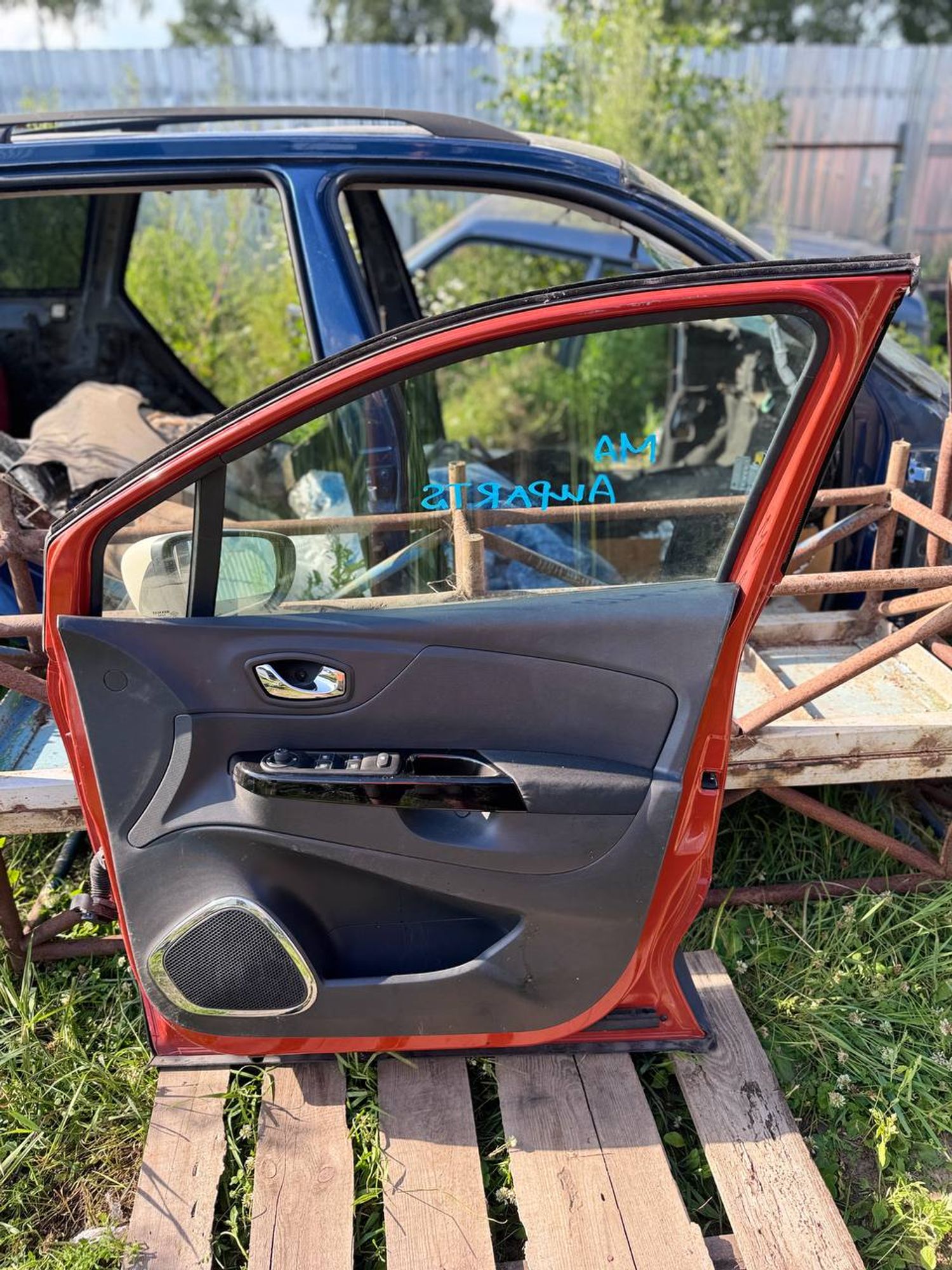 Дверь передняя правая Renault Kaptur, I (2016—2020), 45000 рублей, Семиозерка