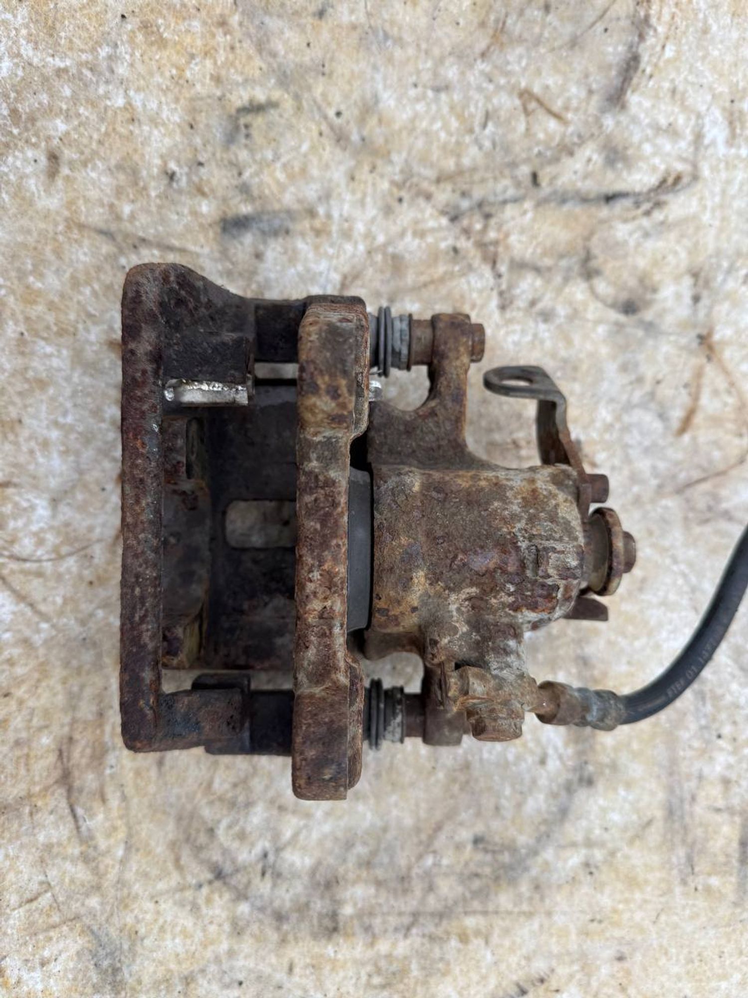 https://ycs.partsauto.market/partsauto-images/thmbs/userImages/268b2560e61c6abd63922b1757f69986/part/35586ec3-54c5-4ac4-b847-09ca24ea8430_1776257375776.jpg