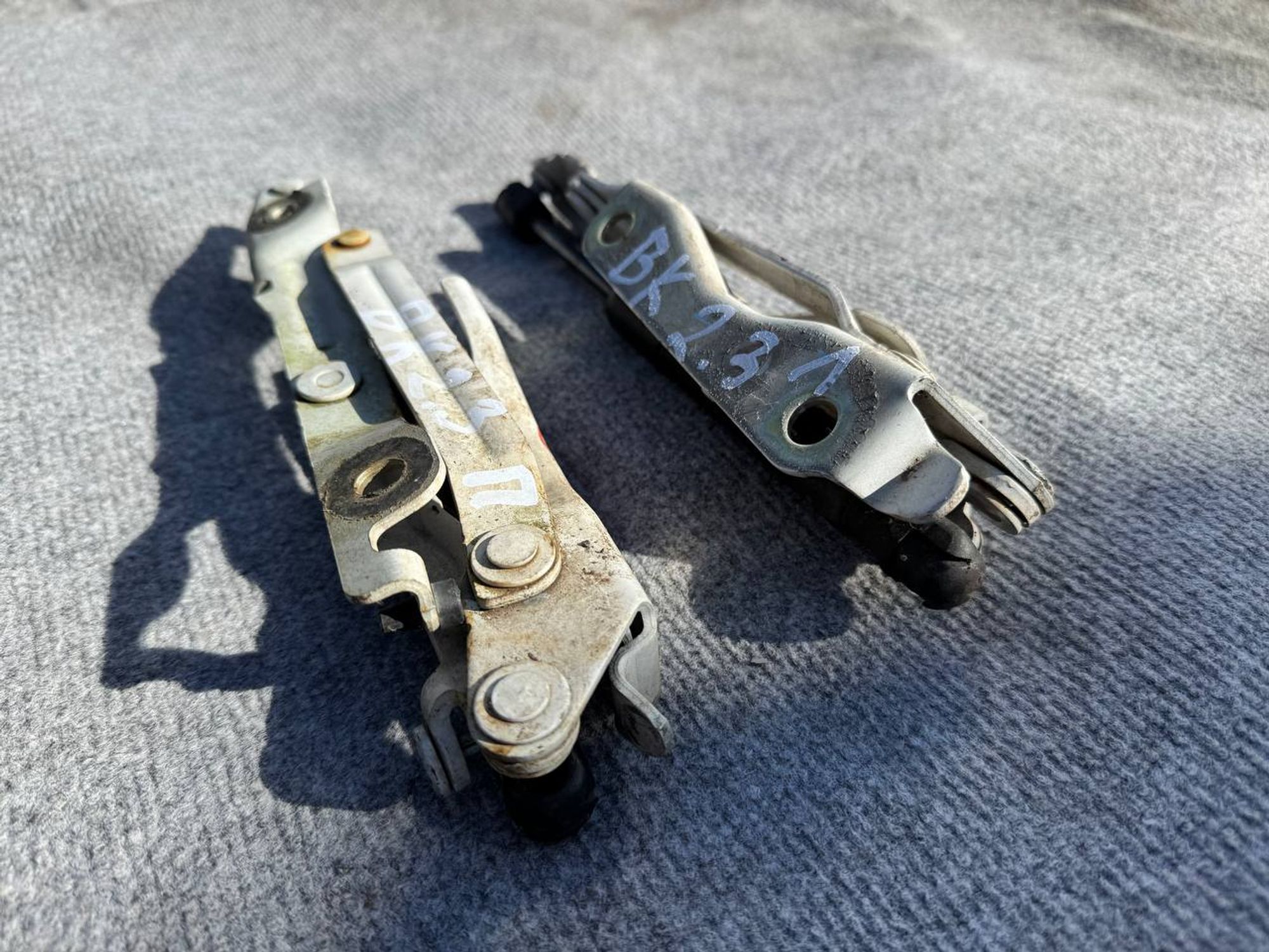 Петли крышки багажника Mazda 3 bk, 2000 рублей, Семиозерка