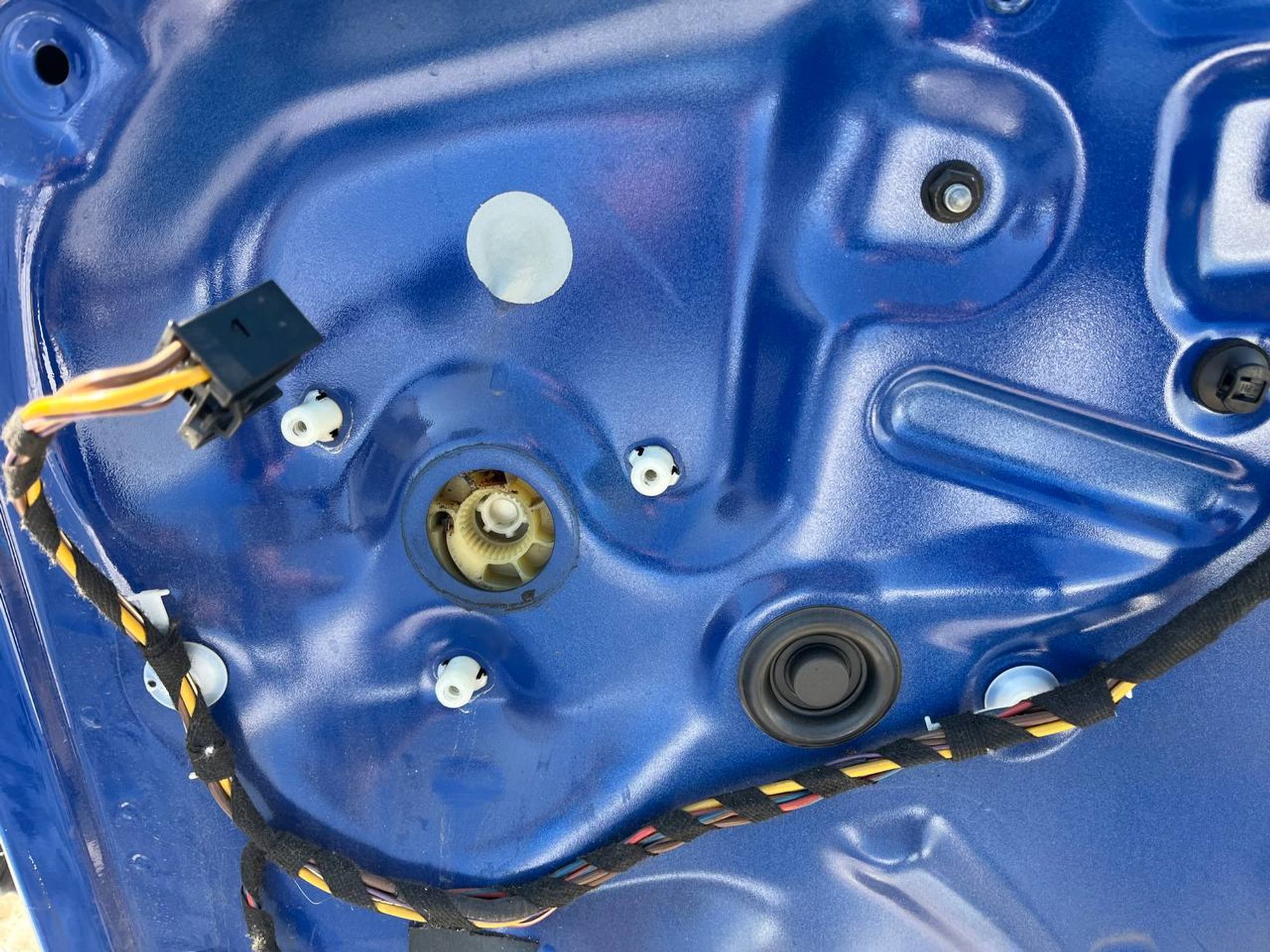 https://ycs.partsauto.market/partsauto-images/thmbs/userImages/268b2560e61c6abd63922b1757f69986/part/3ae11082-5755-4932-9fc6-14c8a398be97_1776146260317.jpg
