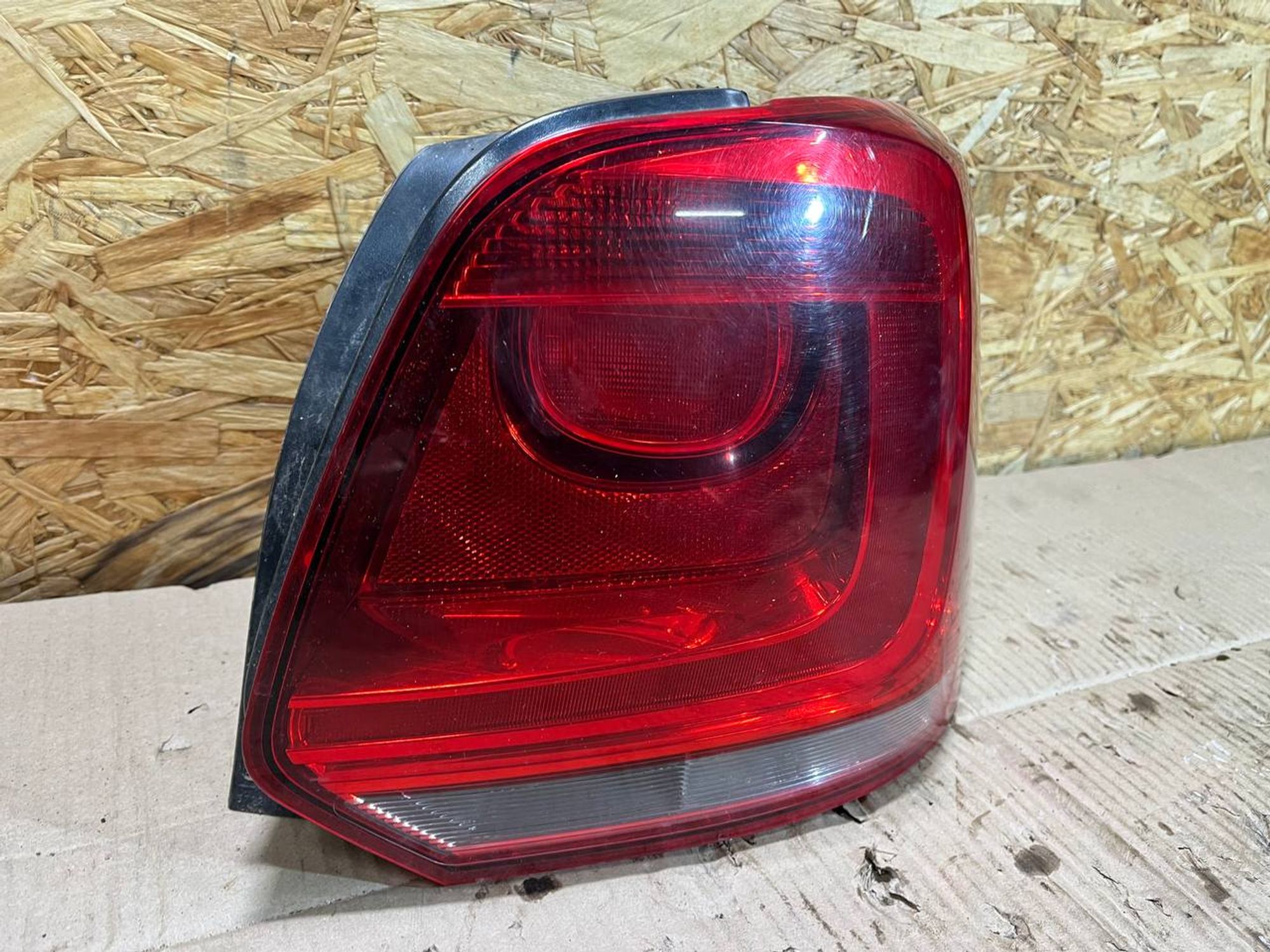 Фонарь задний правый Volkswagen Polo, V (2009—2015), 6000 рублей, Семиозерка