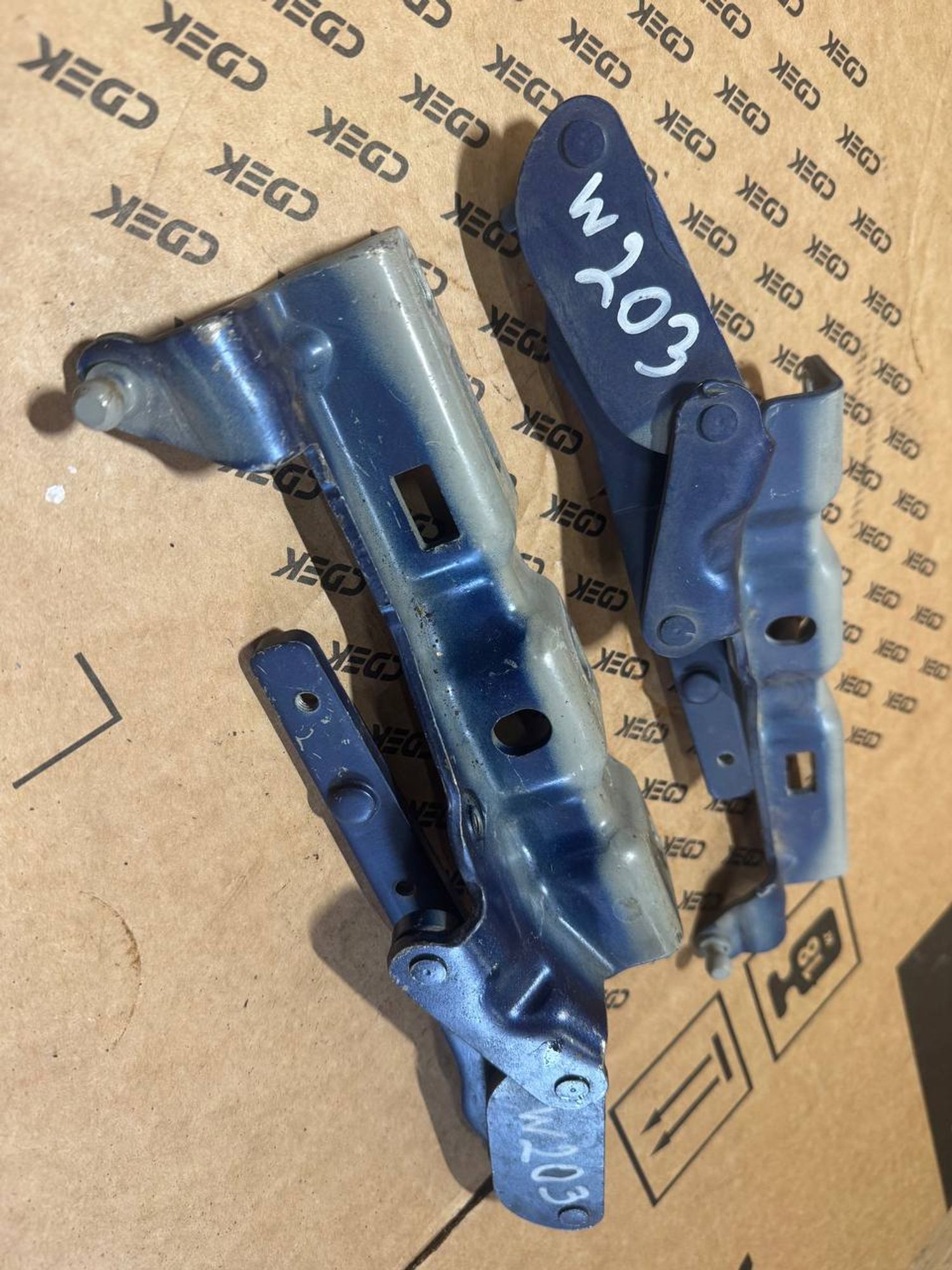 https://ycs.partsauto.market/partsauto-images/thmbs/userImages/268b2560e61c6abd63922b1757f69986/part/4a866a3b-2610-41b8-924c-8defe26c53e1_1786686364329.jpg