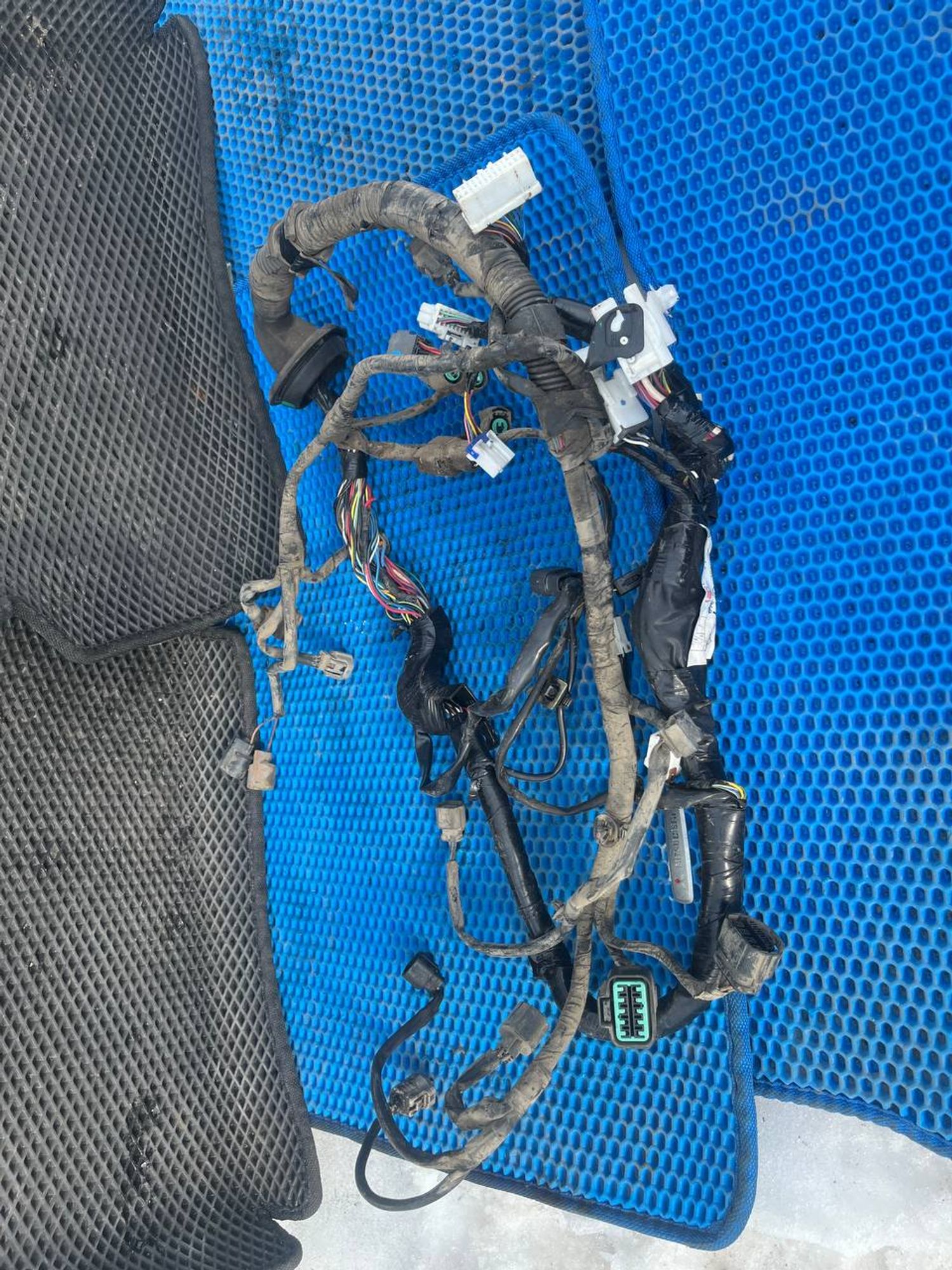 Проводка подкапотная Mitsubishi Pajero, III рестайлинг (2002—2006), 4000 рублей, Семиозерка