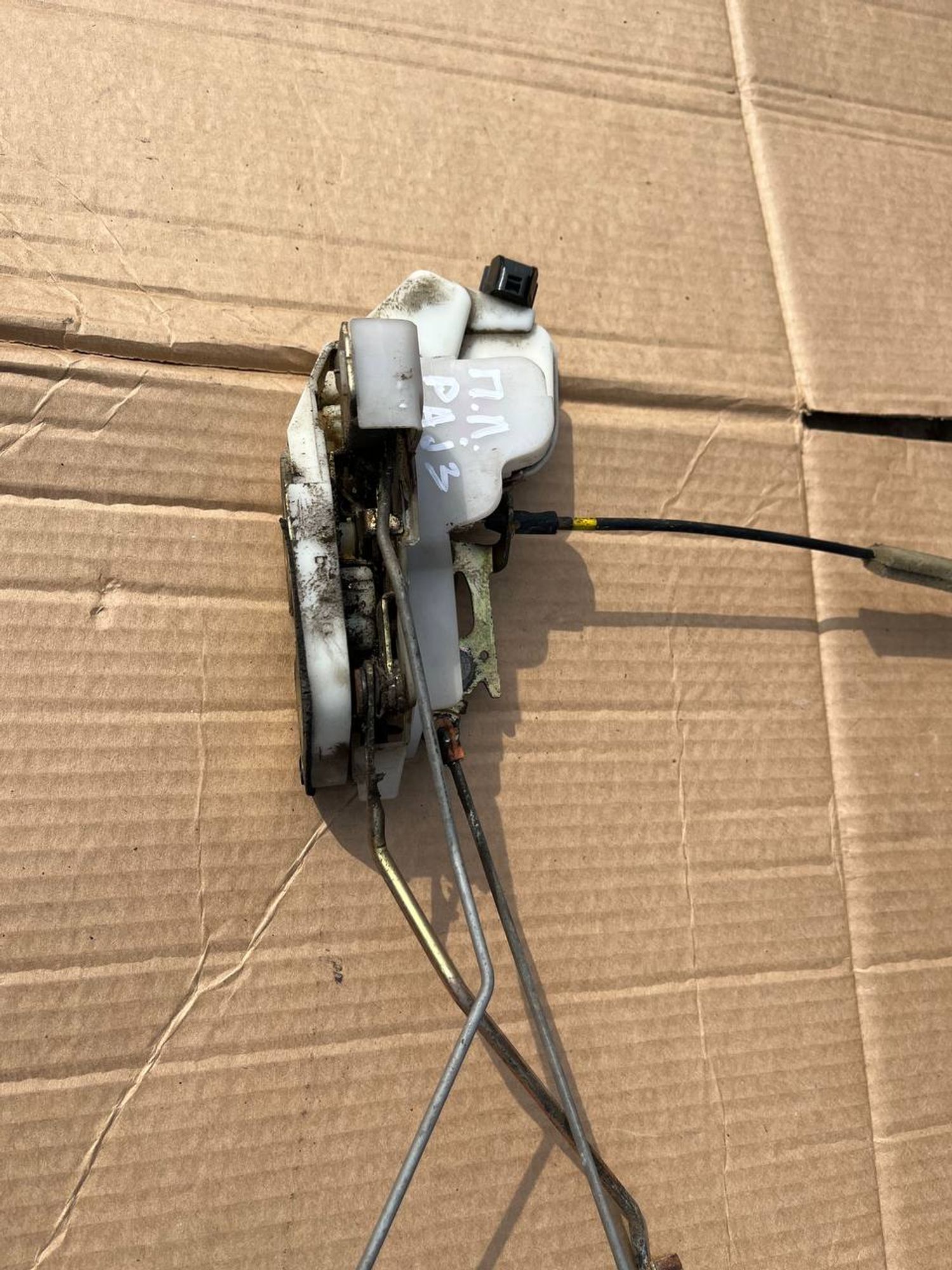 https://ycs.partsauto.market/partsauto-images/thmbs/userImages/268b2560e61c6abd63922b1757f69986/part/4da34937-a3eb-4f0f-b644-74d5b86132dc_1777273536519.jpg