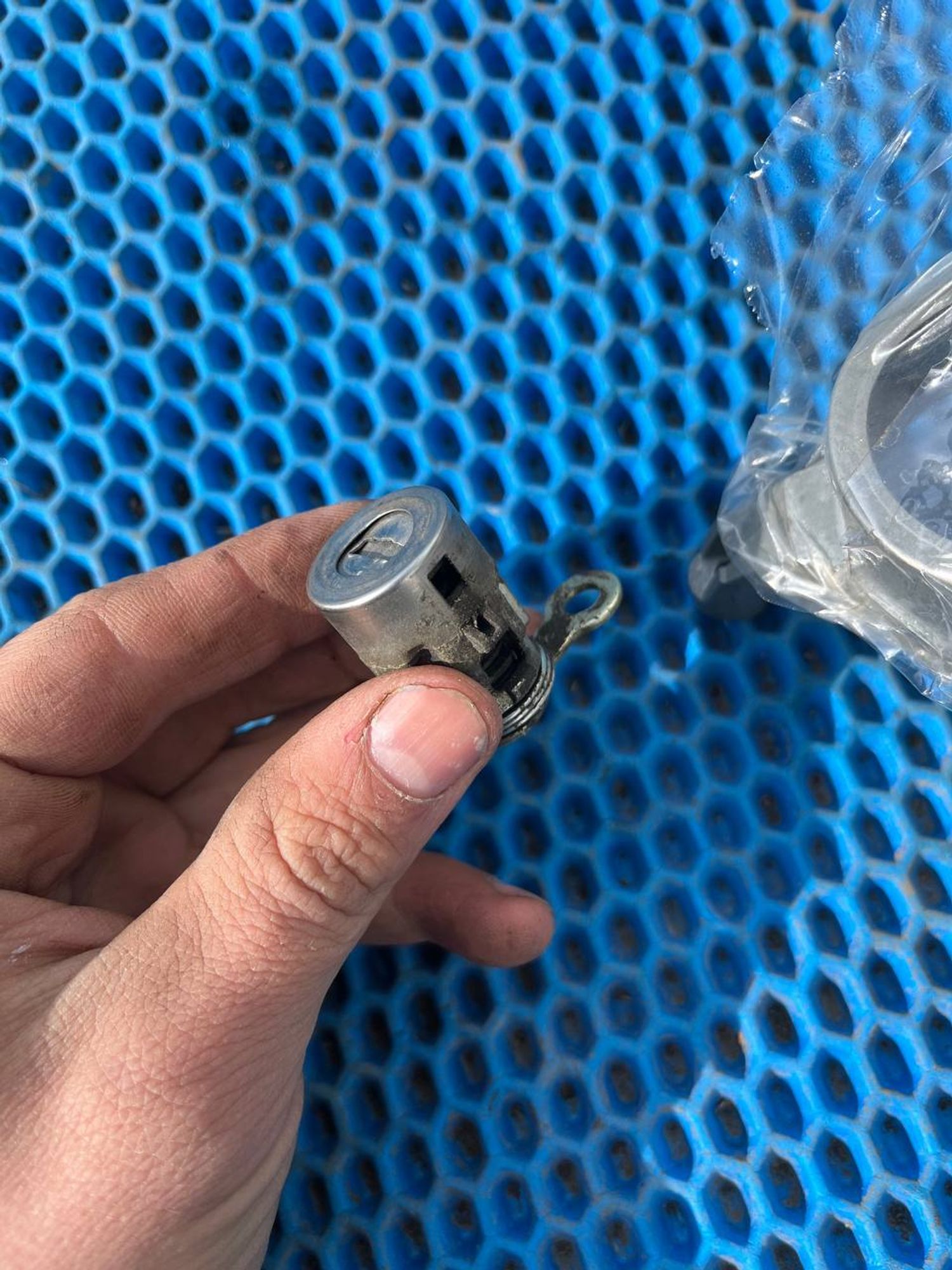 Замок зажигания Mitsubishi Pajero, III рестайлинг (2002—2006), 5000 рублей, Семиозерка