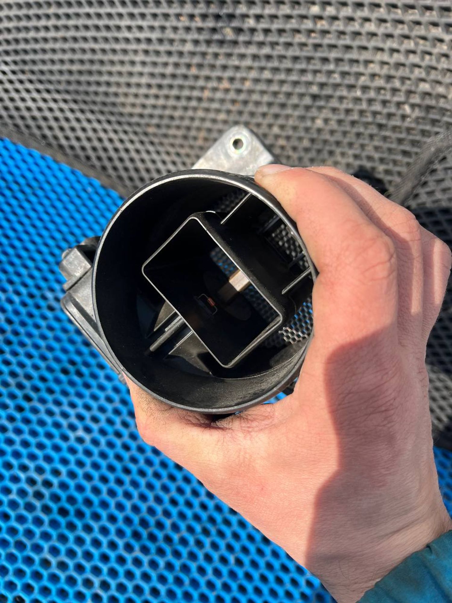 https://ycs.partsauto.market/partsauto-images/thmbs/userImages/268b2560e61c6abd63922b1757f69986/part/55485c18-21bd-4c63-8c9a-fe63c71464ad_1779868294164.jpg
