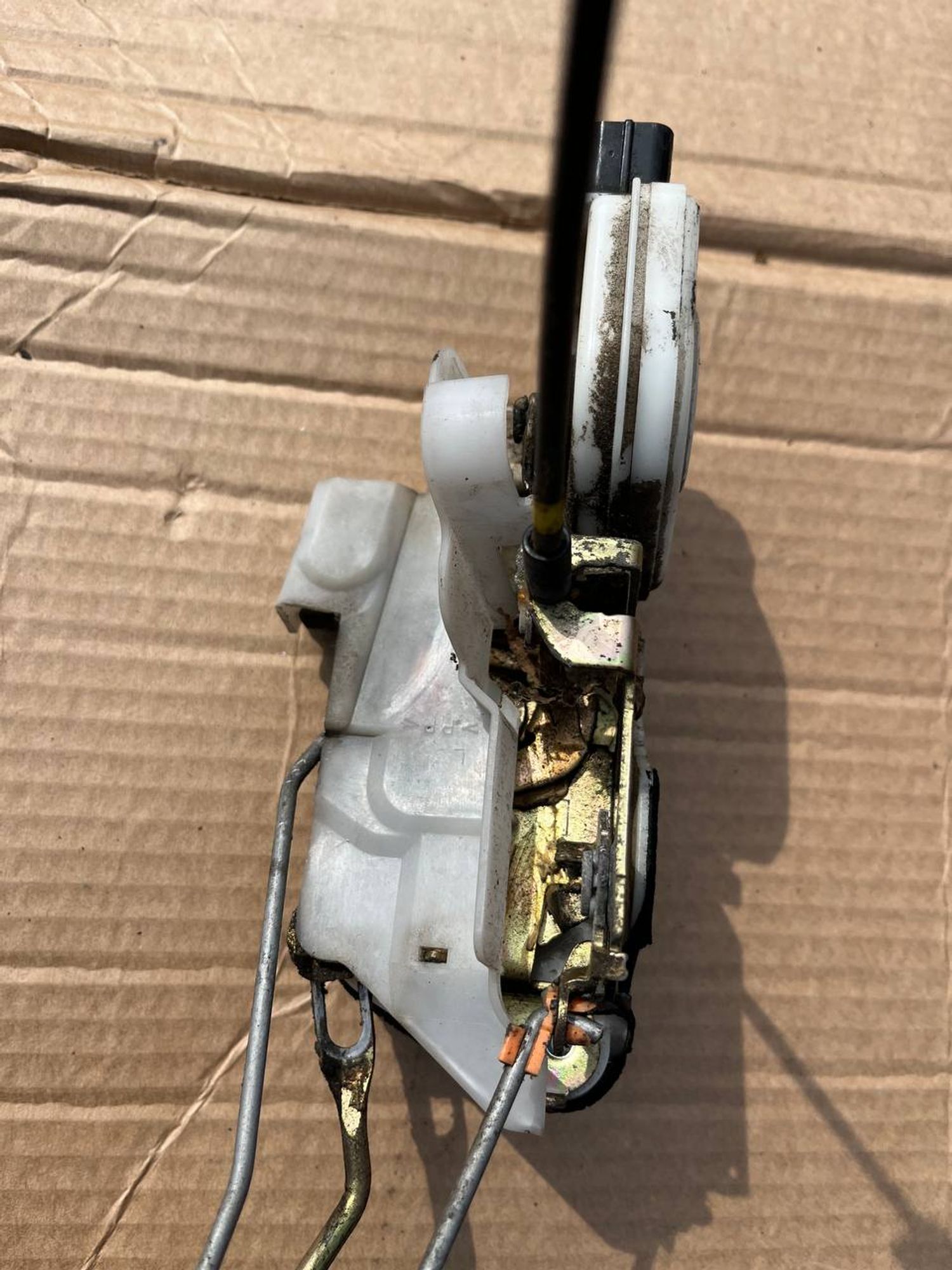 https://ycs.partsauto.market/partsauto-images/thmbs/userImages/268b2560e61c6abd63922b1757f69986/part/5ec59c9b-a4a2-4ac8-8d0c-2ae24810b013_1777273536445.jpg