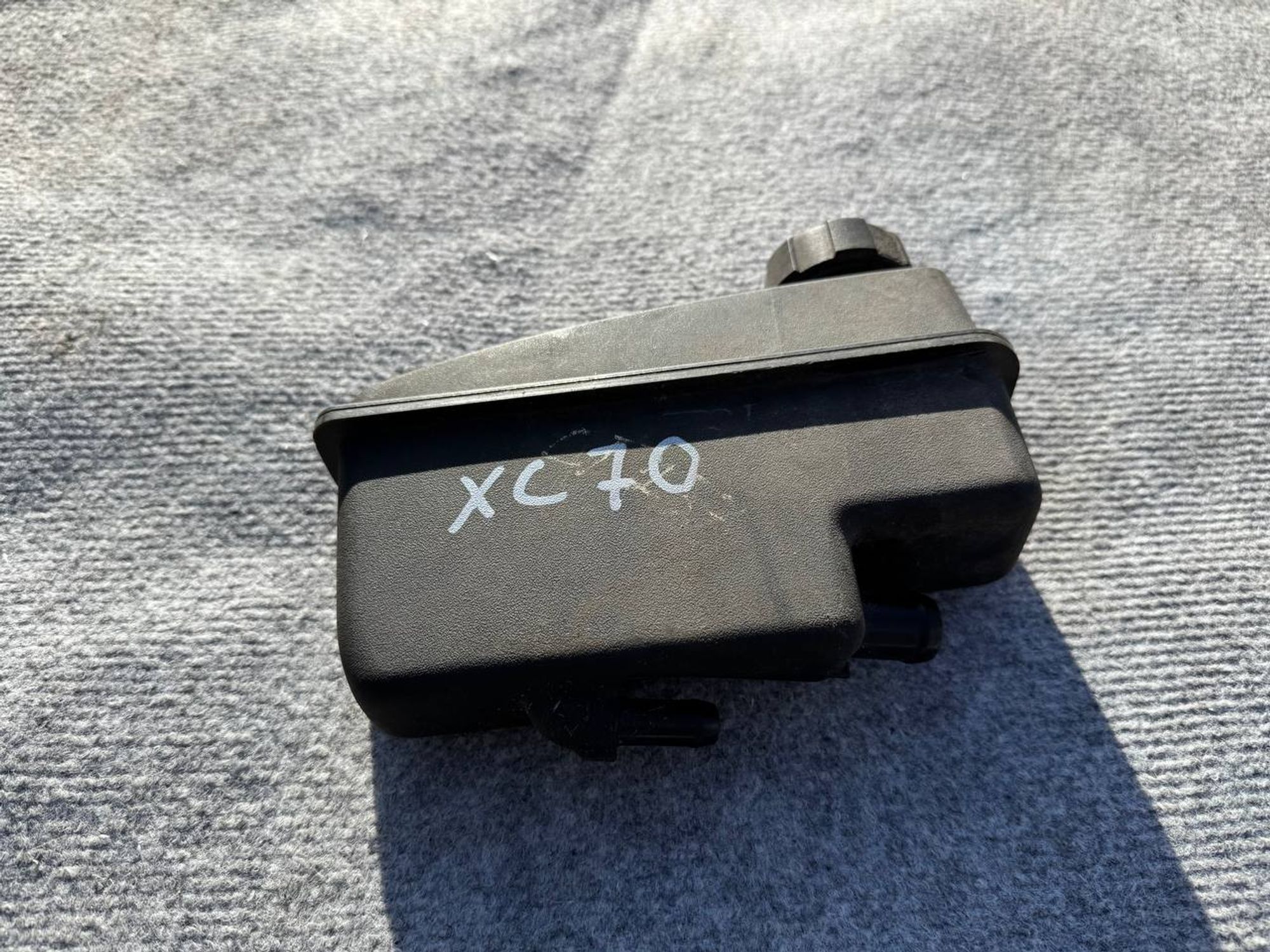 https://ycs.partsauto.market/partsauto-images/thmbs/userImages/268b2560e61c6abd63922b1757f69986/part/62322ba4-d52f-4c72-8fb9-f2d0f0d3d1eb_1777275373233.jpg