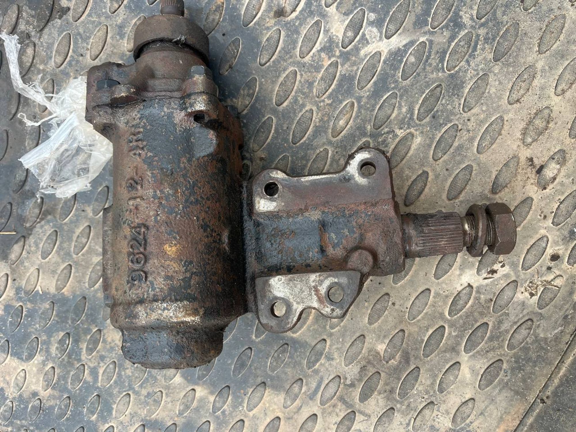 https://ycs.partsauto.market/partsauto-images/thmbs/userImages/268b2560e61c6abd63922b1757f69986/part/65261ddd-dea6-4a6a-97d4-94edb5ff230b_1778929017298.jpg