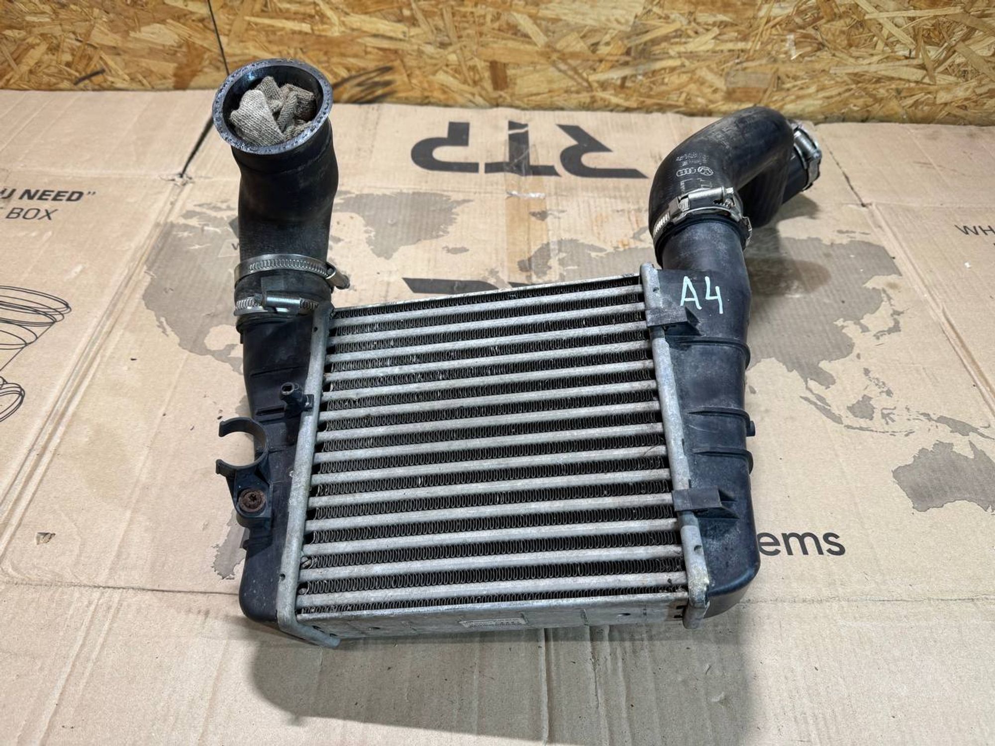https://ycs.partsauto.market/partsauto-images/thmbs/userImages/268b2560e61c6abd63922b1757f69986/part/655c297a-5959-48a0-8e1b-eefe9223dcaf_1776960594561.jpg