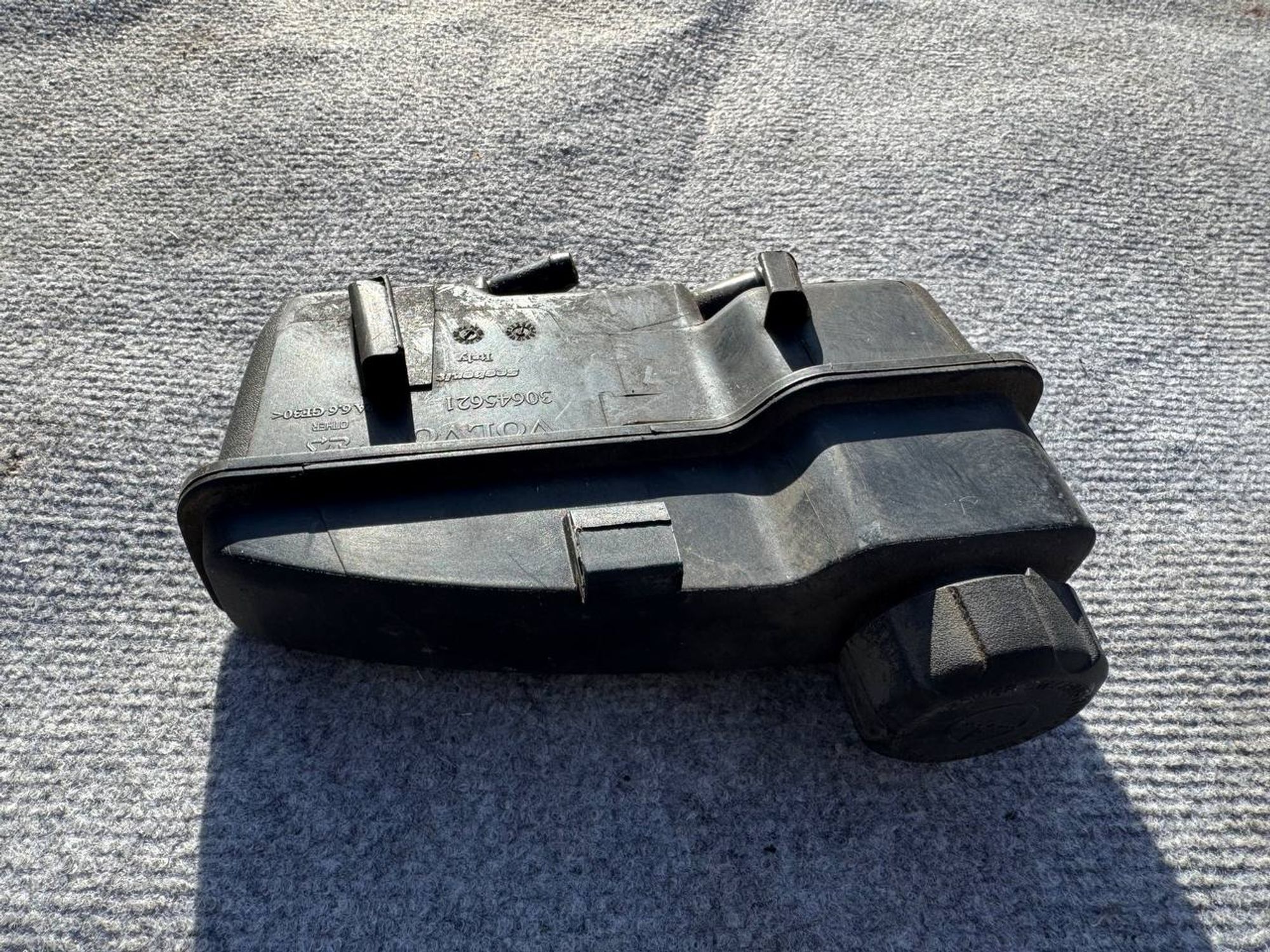 https://ycs.partsauto.market/partsauto-images/thmbs/userImages/268b2560e61c6abd63922b1757f69986/part/69886213-4171-491f-9186-cd7b35afe66b_1777275373328.jpg