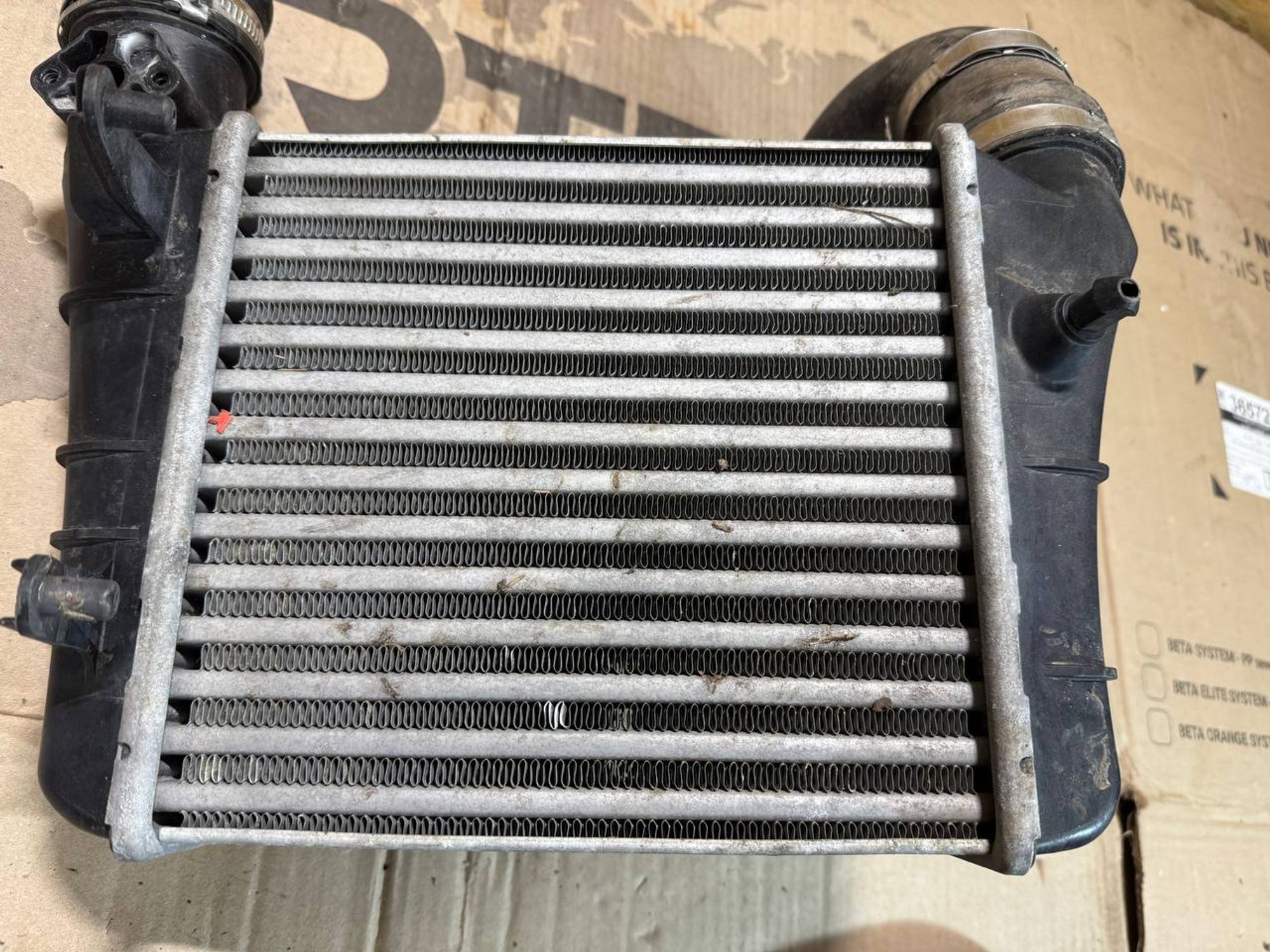 https://ycs.partsauto.market/partsauto-images/thmbs/userImages/268b2560e61c6abd63922b1757f69986/part/69f26fef-e792-486b-8d92-1114a0a4bb6e_1776960594660.jpg