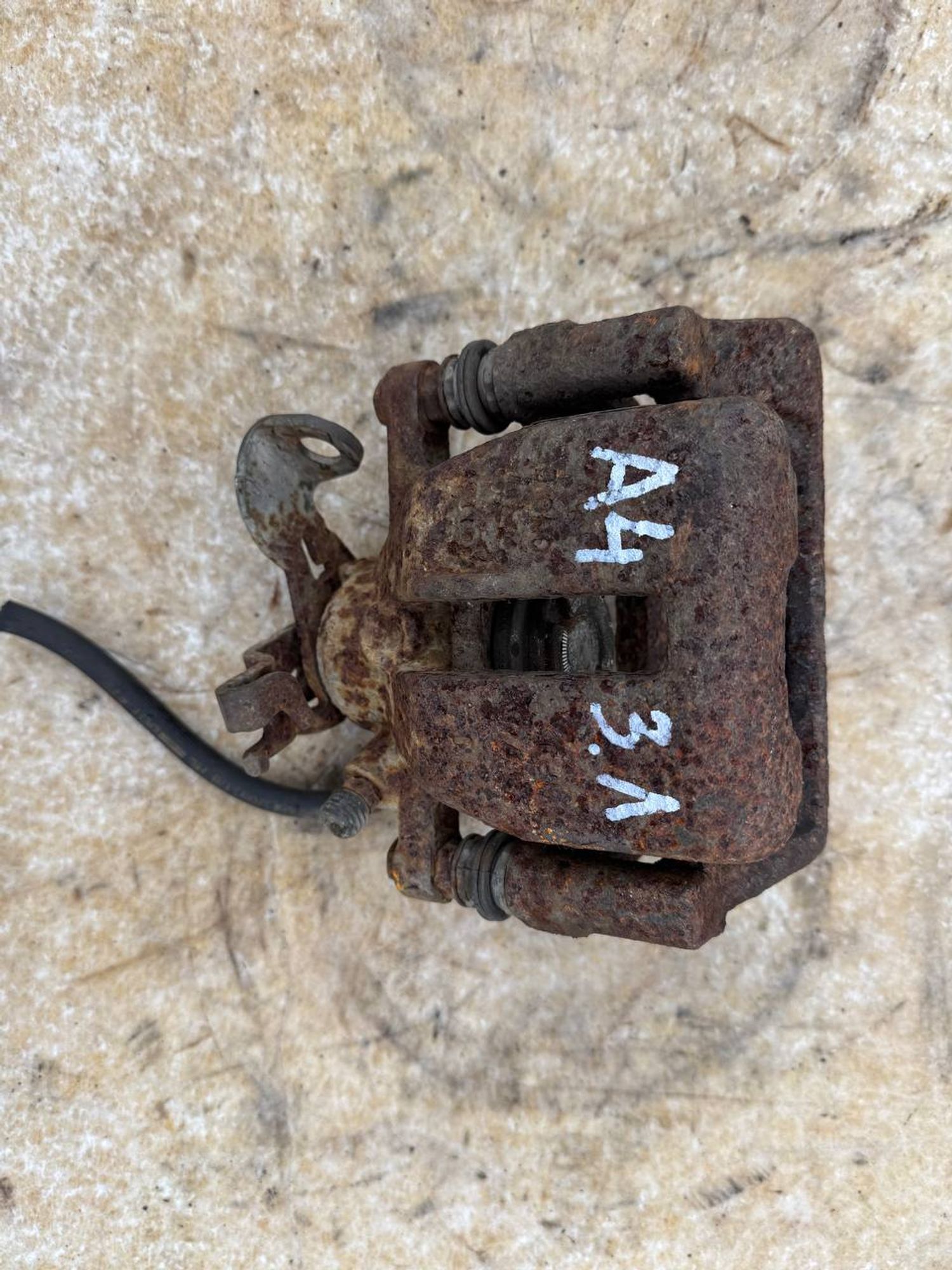 https://ycs.partsauto.market/partsauto-images/thmbs/userImages/268b2560e61c6abd63922b1757f69986/part/6d6c76a6-fd42-4ca1-b470-f2f79f8758d4_1776257375853.jpg