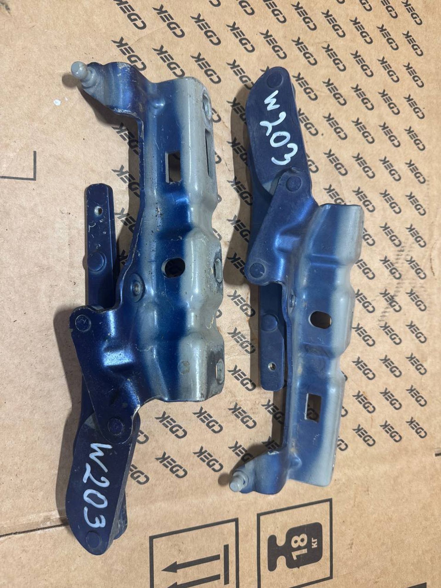 https://ycs.partsauto.market/partsauto-images/thmbs/userImages/268b2560e61c6abd63922b1757f69986/part/7754dc70-812f-4eab-922e-e1511a3941d1_1786686364424.jpg