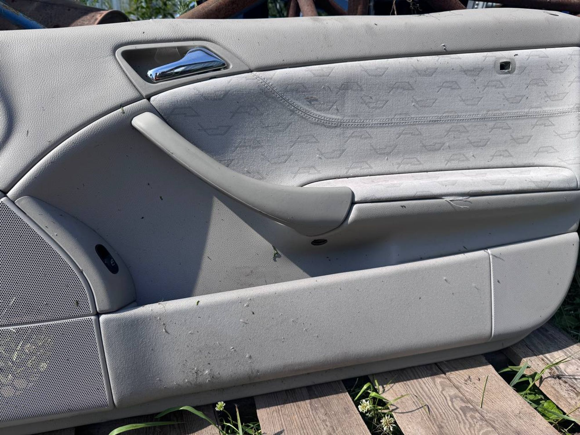 Обшивка двери передней правой Mercedes-Benz C-класс, W203/S203/CL203 (2000—2004), 3000 рублей, Семиозерка