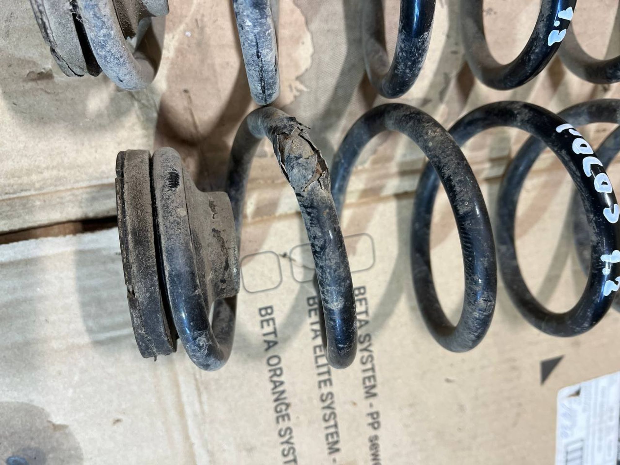 https://ycs.partsauto.market/partsauto-images/thmbs/userImages/268b2560e61c6abd63922b1757f69986/part/9138d837-c3e8-418c-9c4c-3109efae370d_1776962070532.jpg