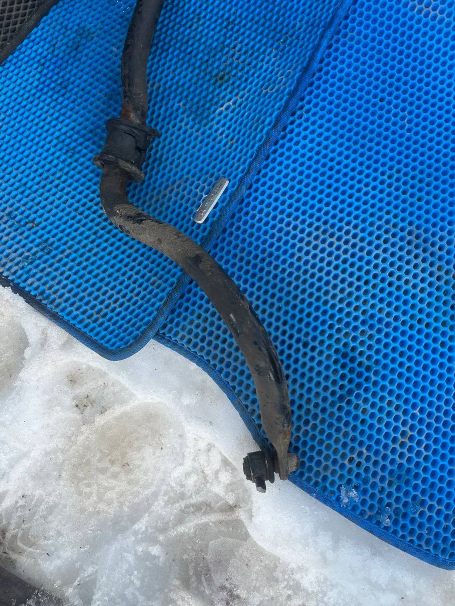 Стабилизатор подвески передний Mitsubishi Pajero, III рестайлинг (2002—2006), 1500 рублей, Семиозерка