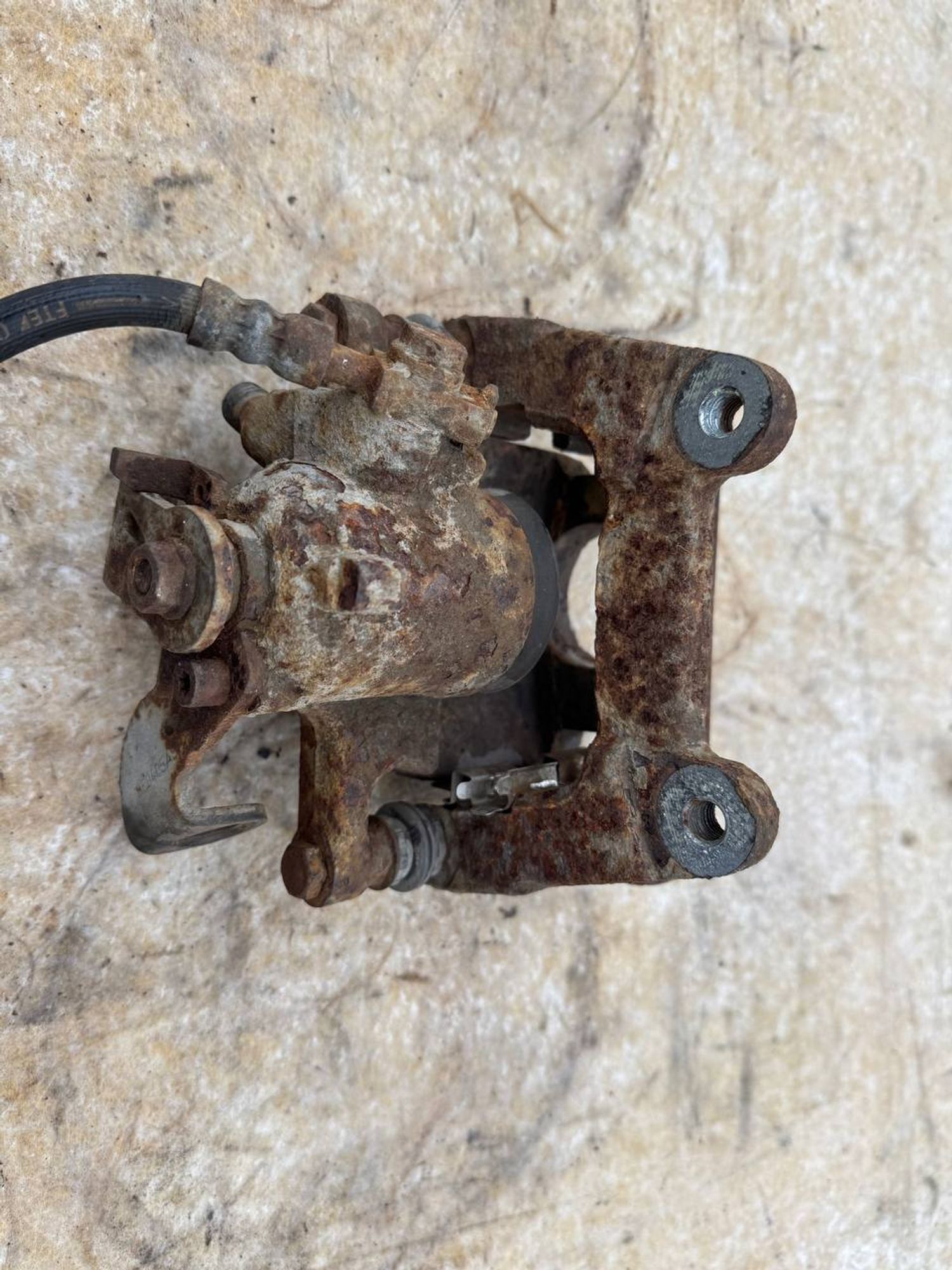 https://ycs.partsauto.market/partsauto-images/thmbs/userImages/268b2560e61c6abd63922b1757f69986/part/9b48ed94-1f8d-4df7-91eb-82bb04ac3631_1776257375824.jpg
