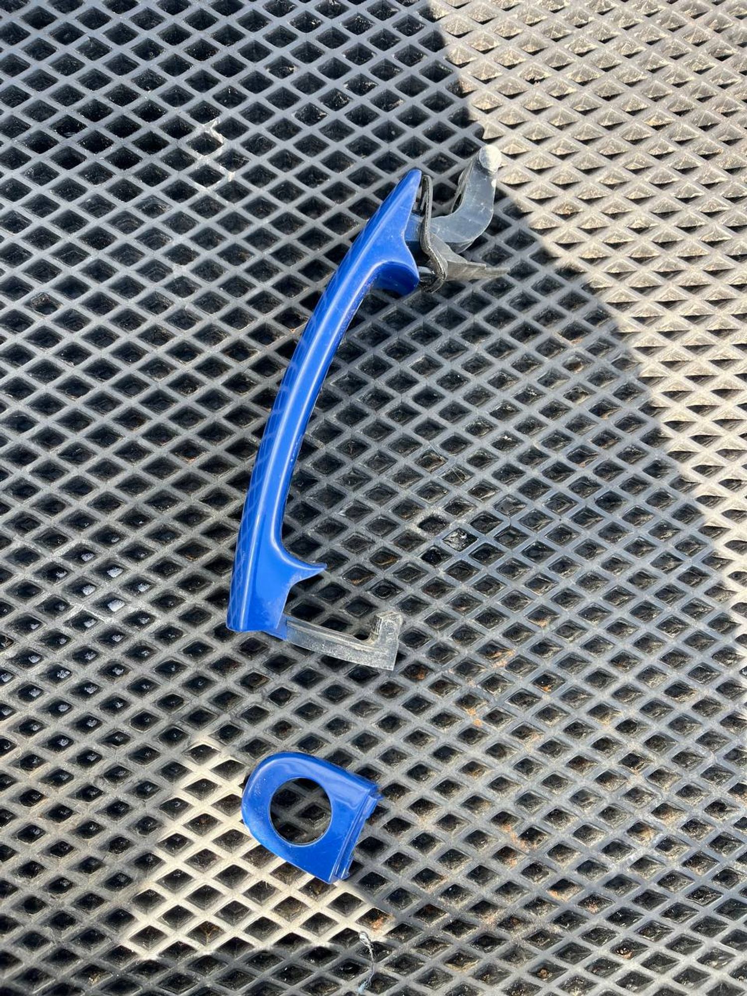https://ycs.partsauto.market/partsauto-images/thmbs/userImages/268b2560e61c6abd63922b1757f69986/part/9c68daf2-f0fc-41fe-892d-ba8cddb0c6c9_1778929475147.jpg