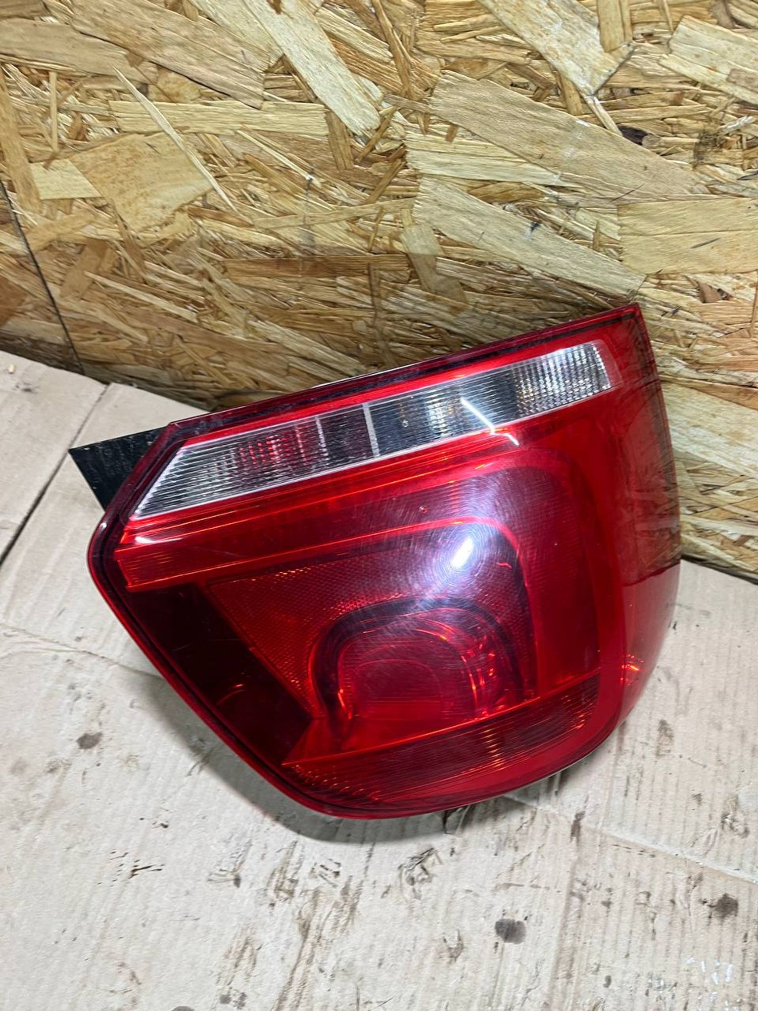 Фонарь Volkswagen Polo, V (2009—2015) 2012, 6000 рублей, Семиозерка