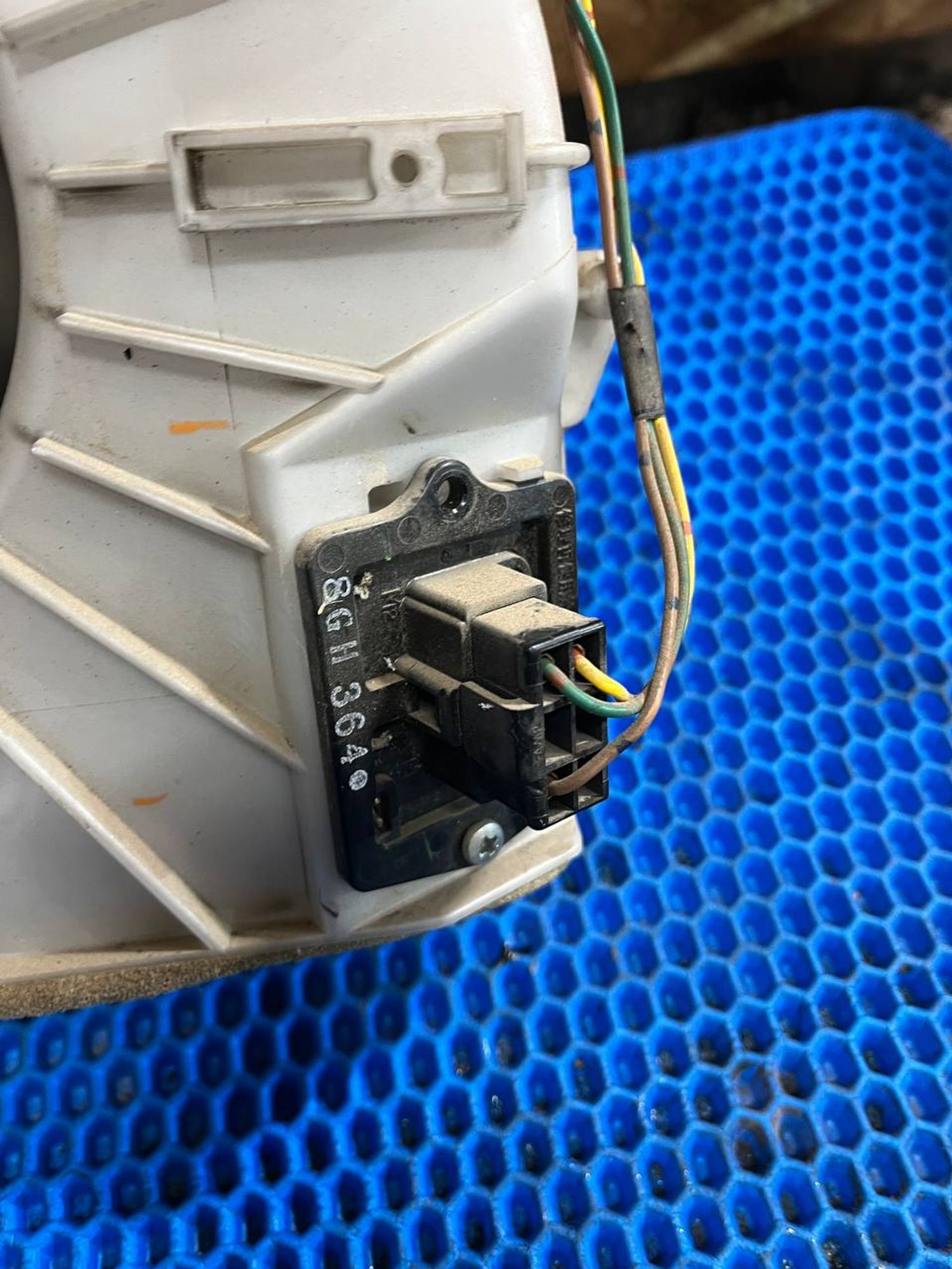 Мотор отопителя Mitsubishi Pajero, III рестайлинг (2002—2006), 3000 рублей, Семиозерка