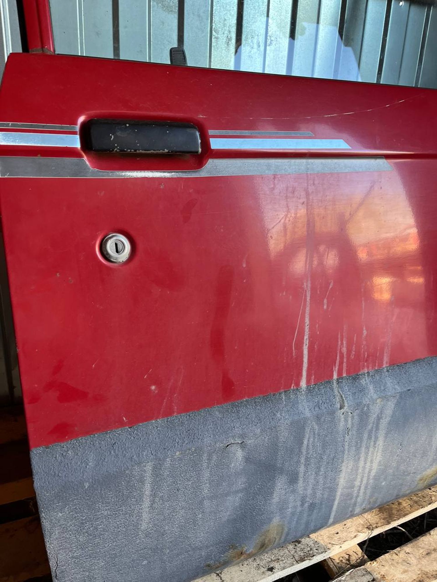 https://ycs.partsauto.market/partsauto-images/thmbs/userImages/268b2560e61c6abd63922b1757f69986/part/a63e9137-61aa-4469-8d50-7dd7c5db6843_1778421902083.jpg