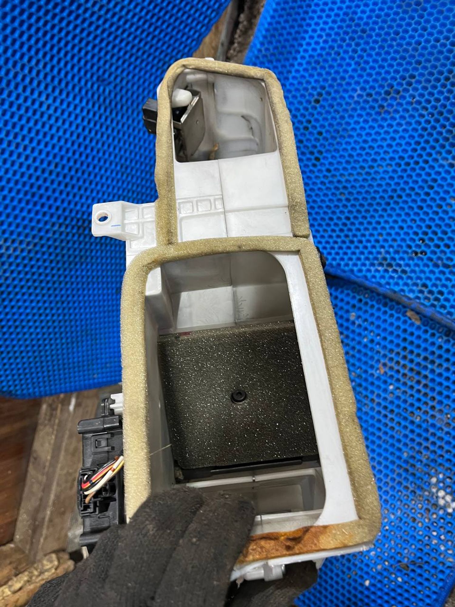 Мотор отопителя Mitsubishi Pajero, III рестайлинг (2002—2006), 3000 рублей, Семиозерка