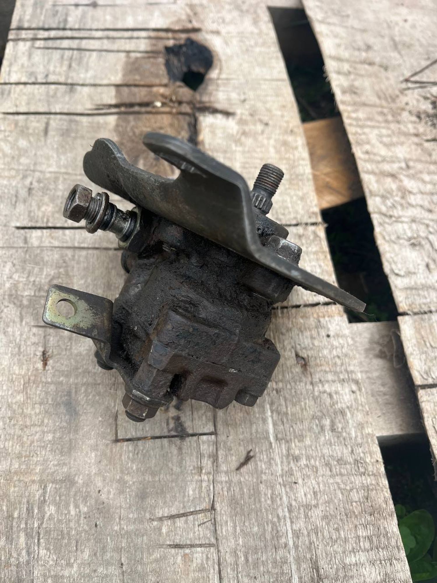 https://ycs.partsauto.market/partsauto-images/thmbs/userImages/268b2560e61c6abd63922b1757f69986/part/b30a59b8-f89d-4bac-85c5-1a578490e58e_1778929348153.jpg