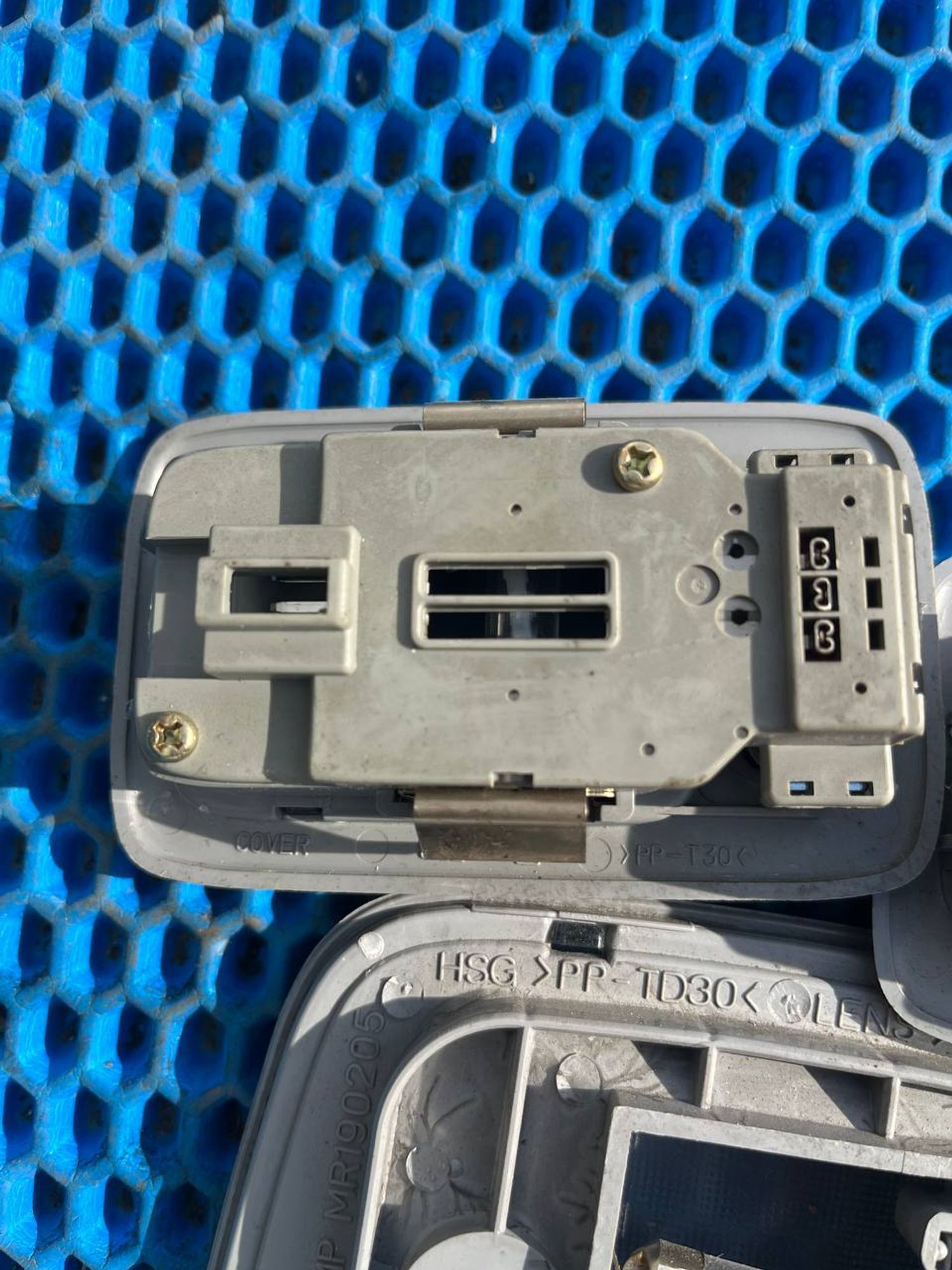 https://ycs.partsauto.market/partsauto-images/thmbs/userImages/268b2560e61c6abd63922b1757f69986/part/b61cab04-d59d-4bb6-a5cd-859d7f7b2479_1778429804711.jpg
